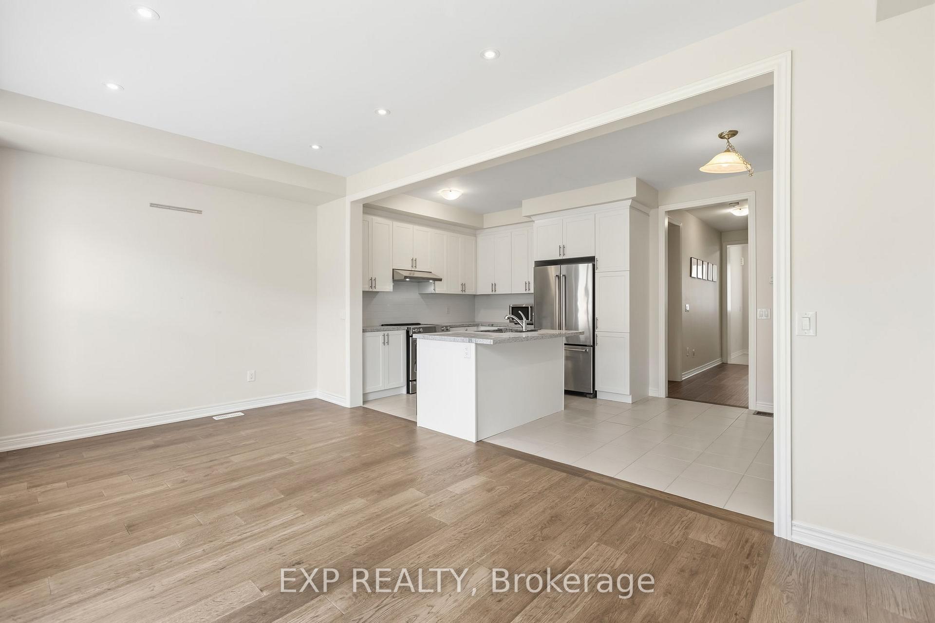 Photo 11 of 289 Raymond Road, Hamilton, Ancaster — HOMEH