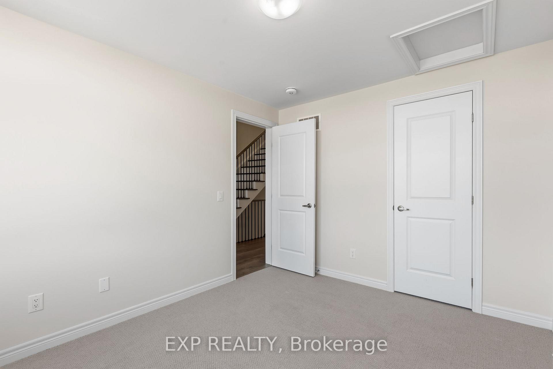 Photo 23 of 289 Raymond Road, Hamilton, Ancaster — HOMEH