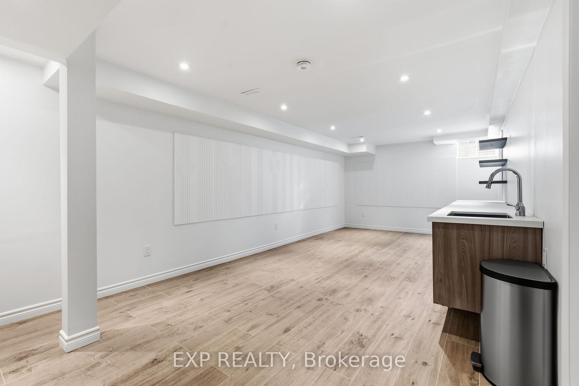 Photo 43 of 289 Raymond Road, Hamilton, Ancaster — HOMEH