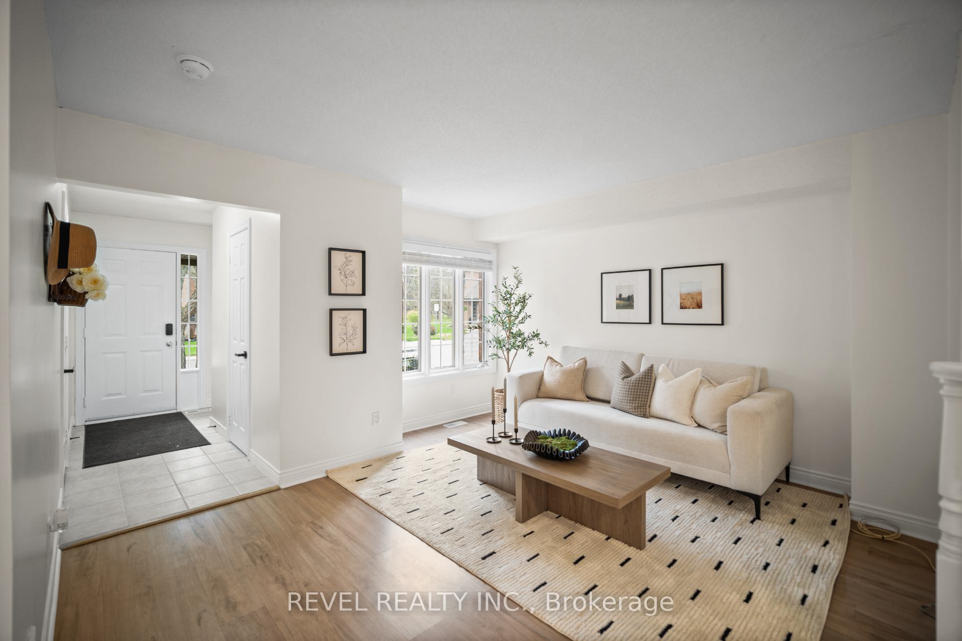 Photo 3 of Unit 10, 320 Hamilton Drive, Hamilton, Ancaster — HOMEH