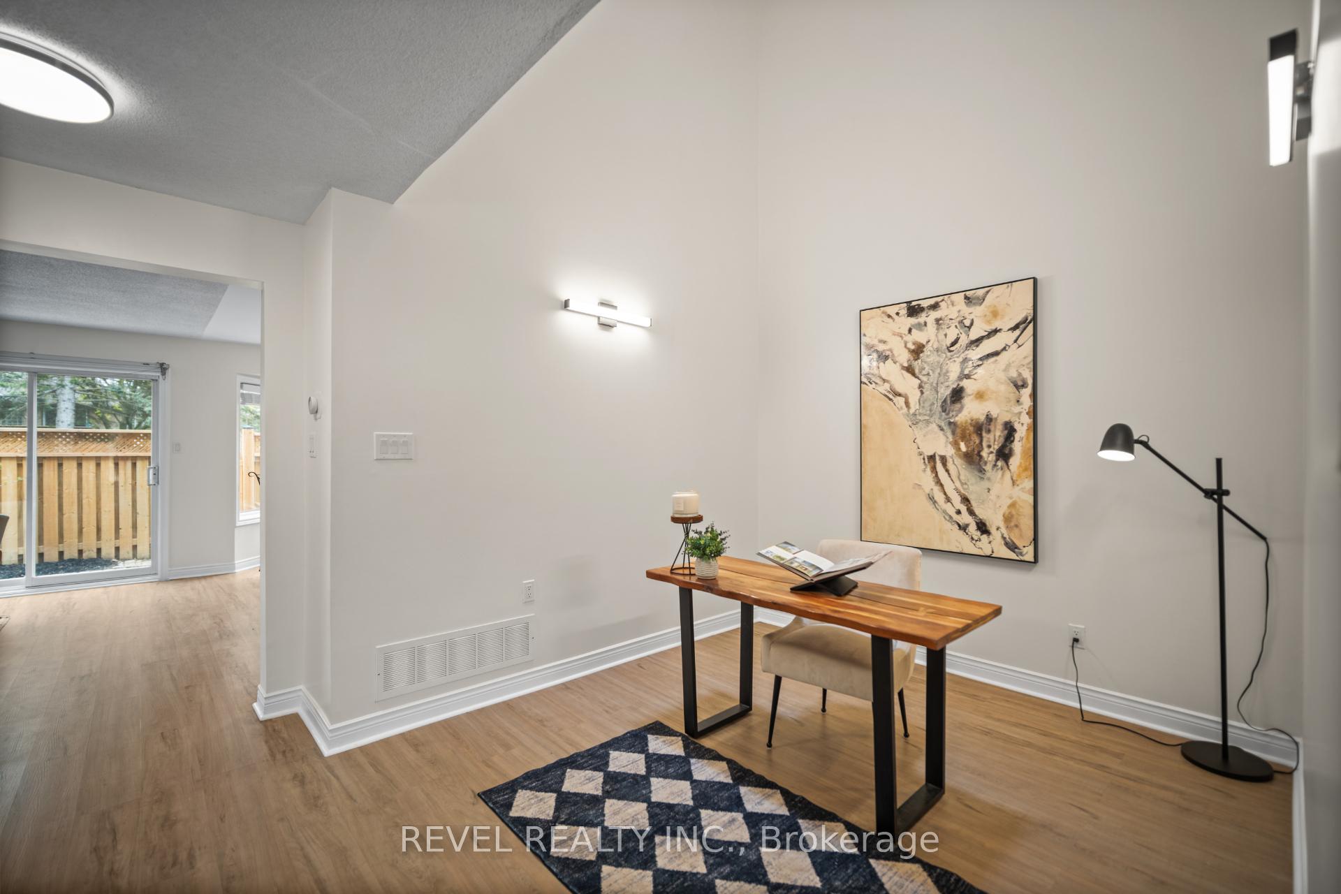Photo 9 of Unit 10, 320 Hamilton Drive, Hamilton, Ancaster — HOMEH
