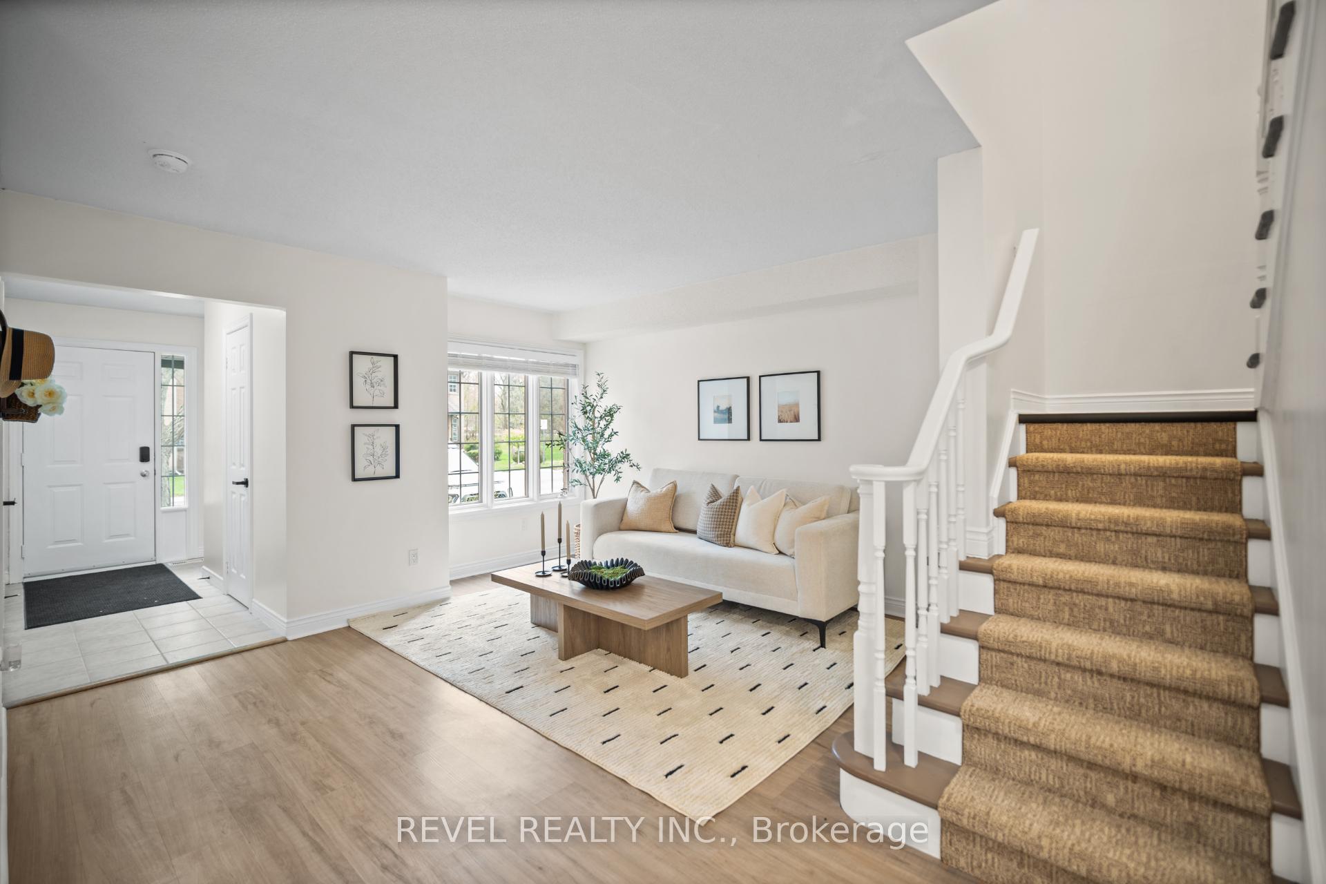 Photo 10 of Unit 10, 320 Hamilton Drive, Hamilton, Ancaster — HOMEH