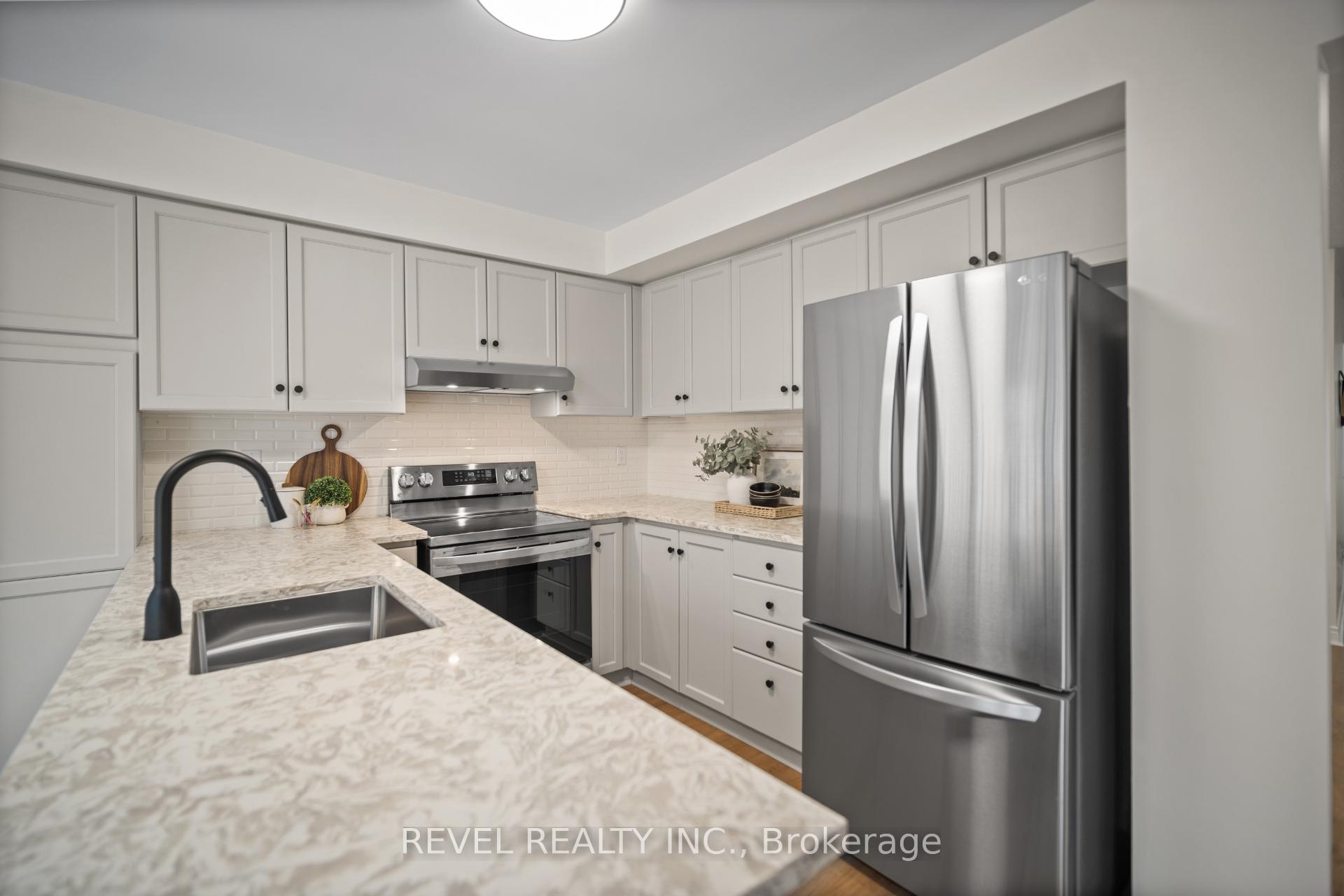 Photo 12 of Unit 10, 320 Hamilton Drive, Hamilton, Ancaster — HOMEH
