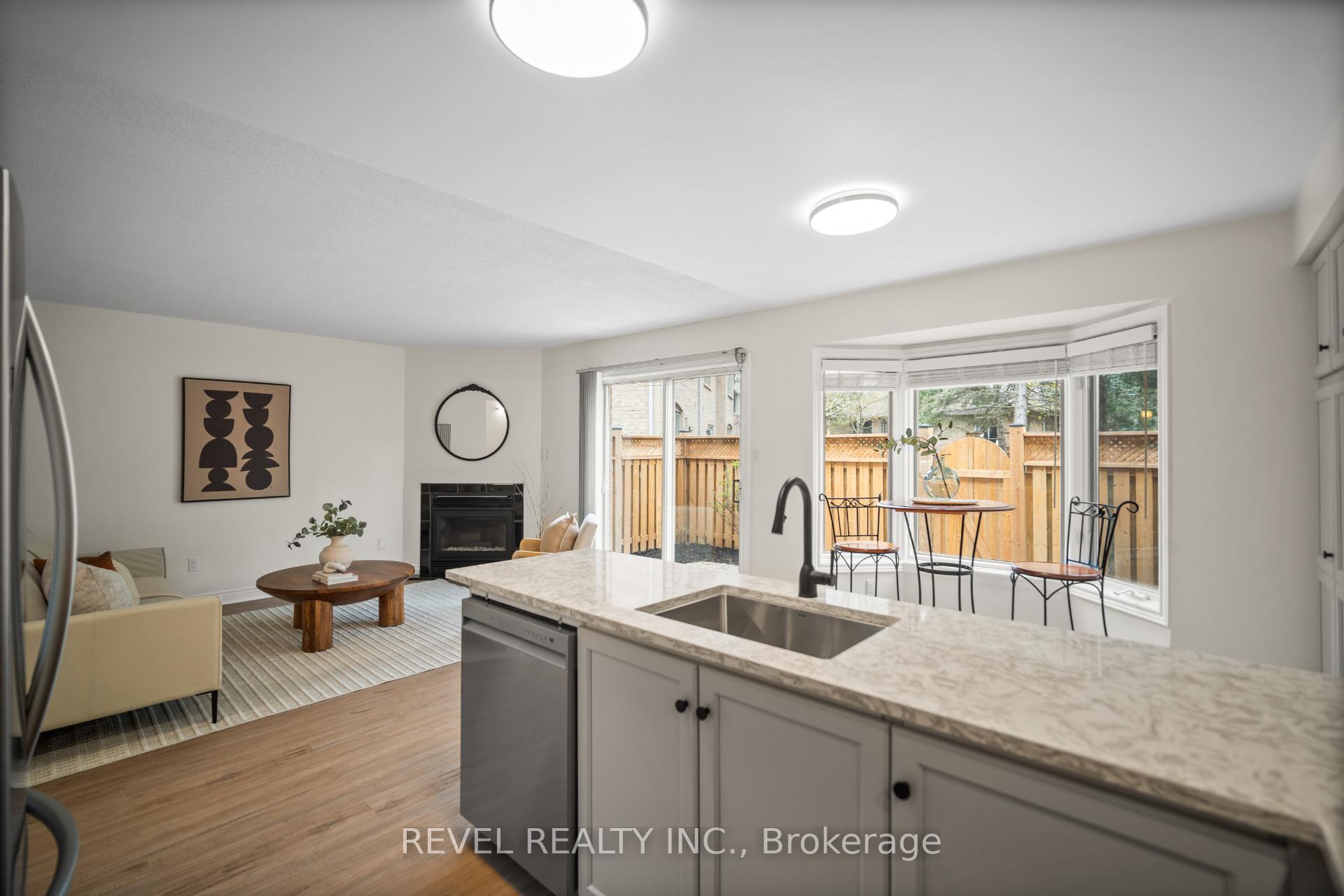Photo 16 of Unit 10, 320 Hamilton Drive, Hamilton, Ancaster — HOMEH