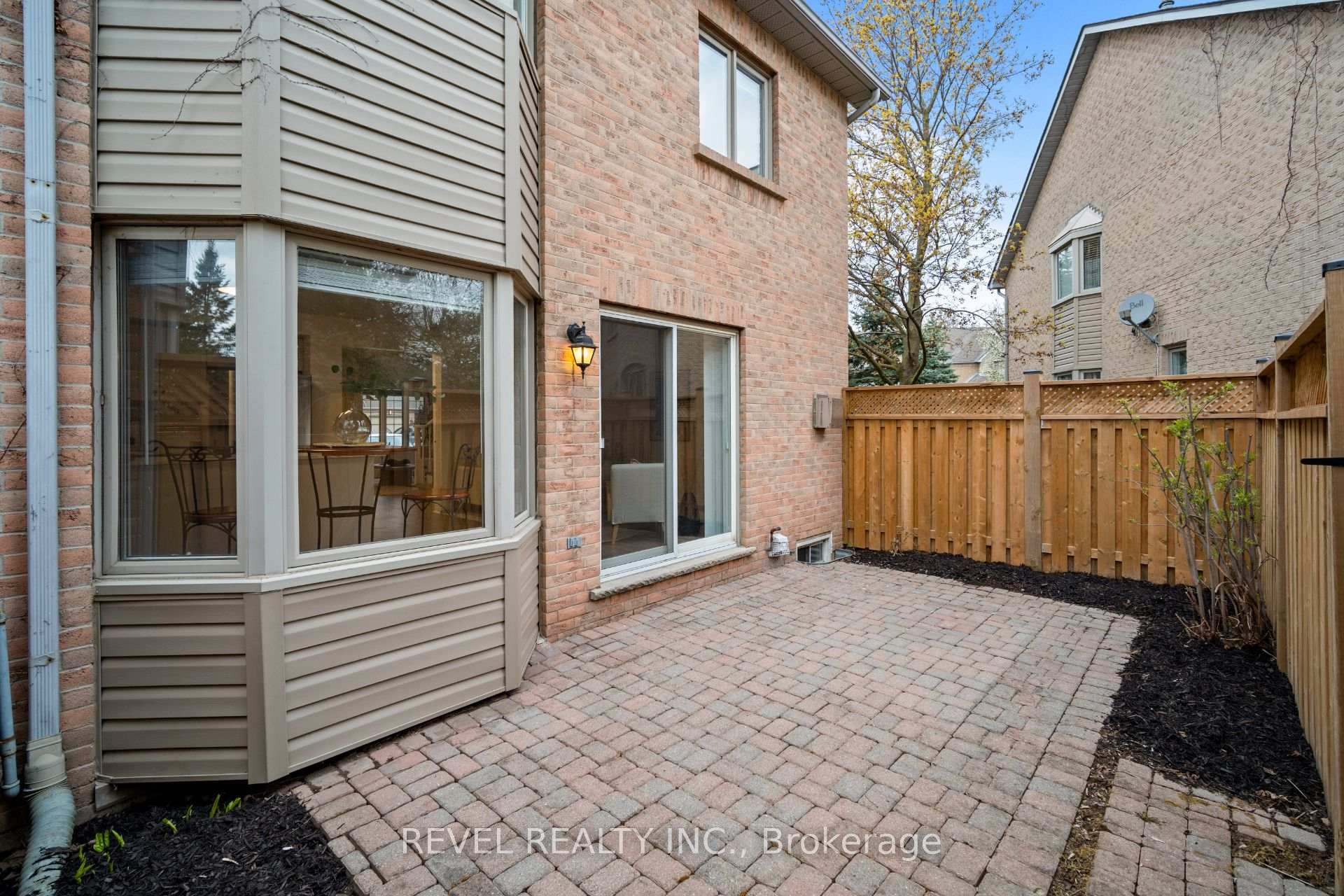 Photo 37 of Unit 10, 320 Hamilton Drive, Hamilton, Ancaster — HOMEH