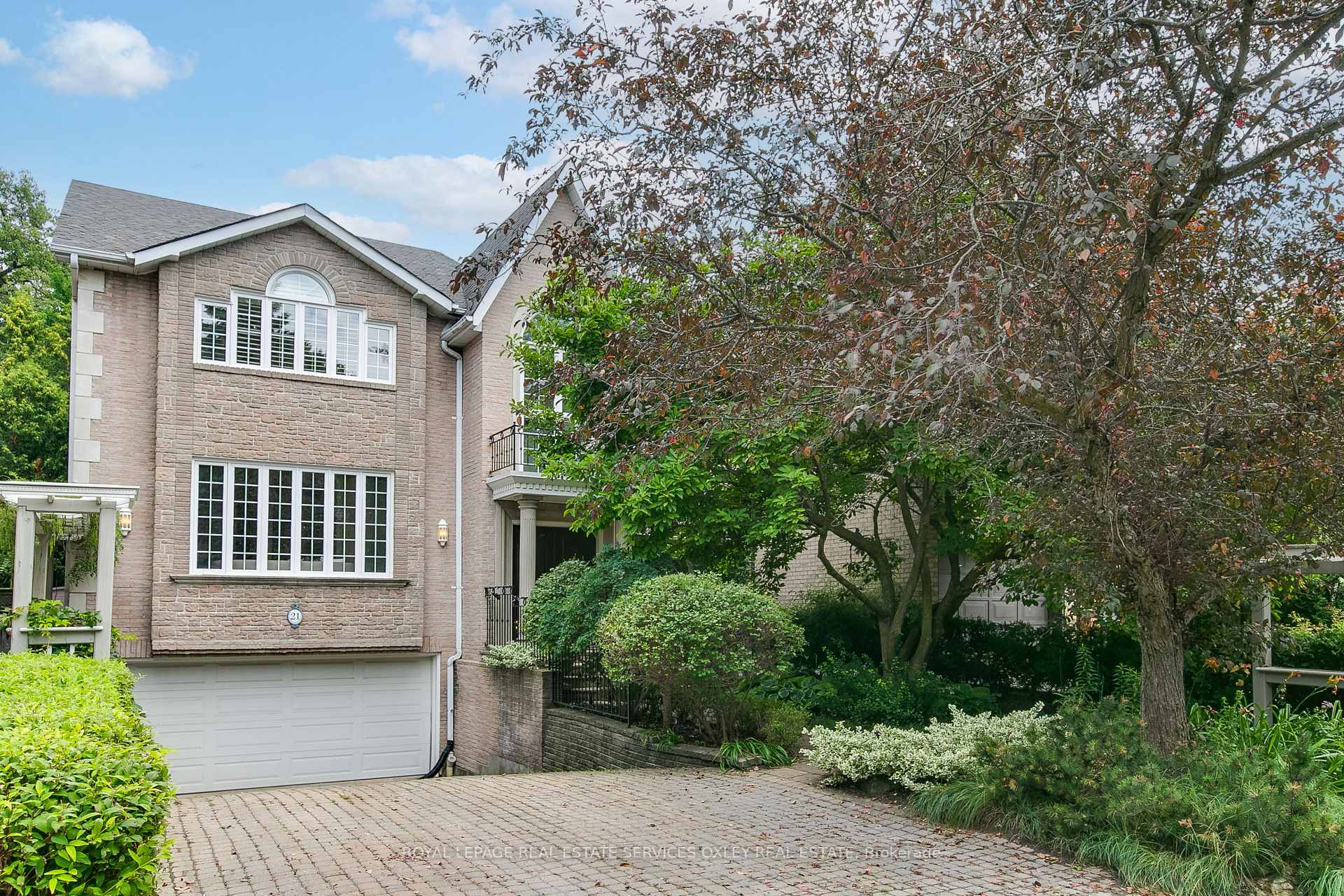 Photo 1 of 21 Astley Avenue, Toronto, Rosedale-Moore Park — HOMEH