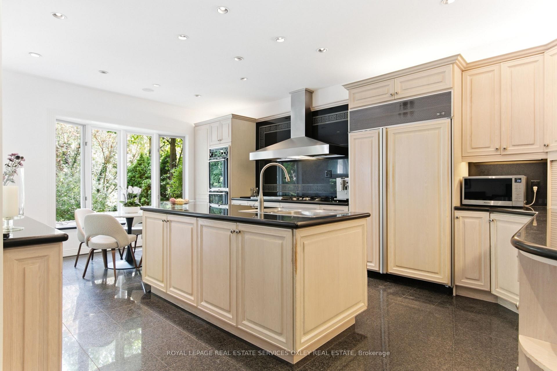 Photo 10 of 21 Astley Avenue, Toronto, Rosedale-Moore Park — HOMEH