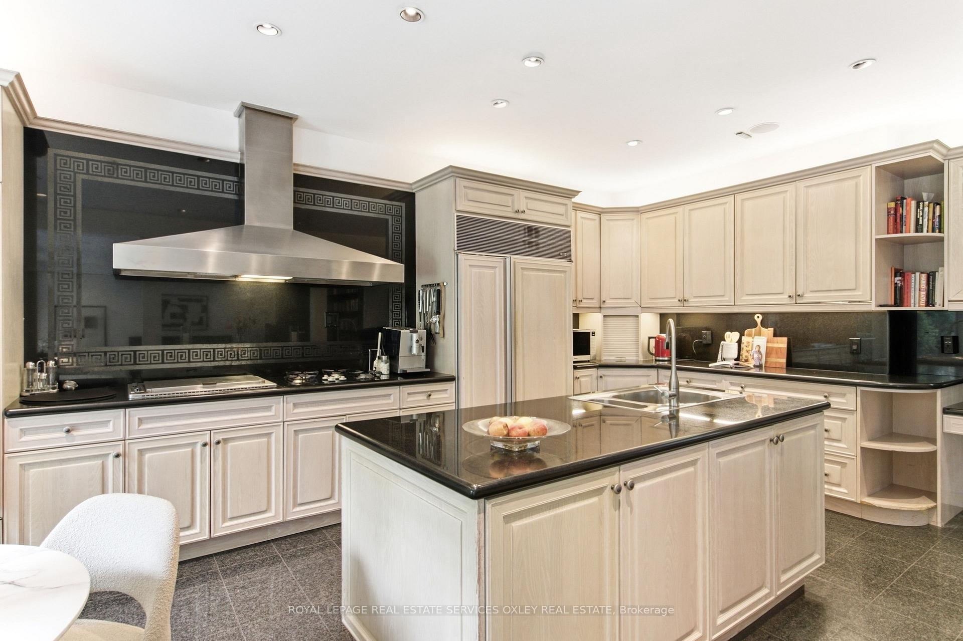 Photo 11 of 21 Astley Avenue, Toronto, Rosedale-Moore Park — HOMEH