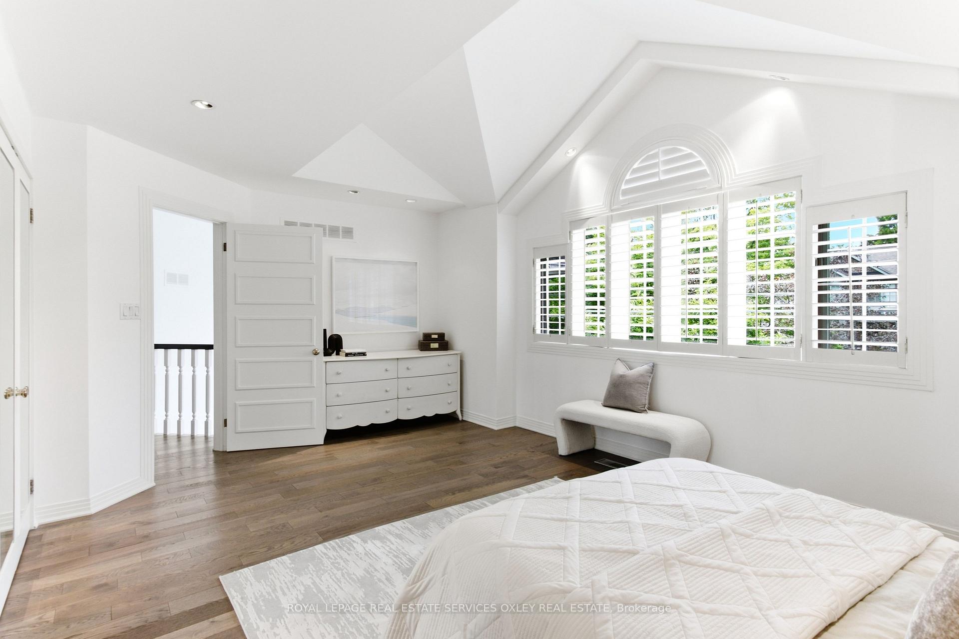 Photo 24 of 21 Astley Avenue, Toronto, Rosedale-Moore Park — HOMEH