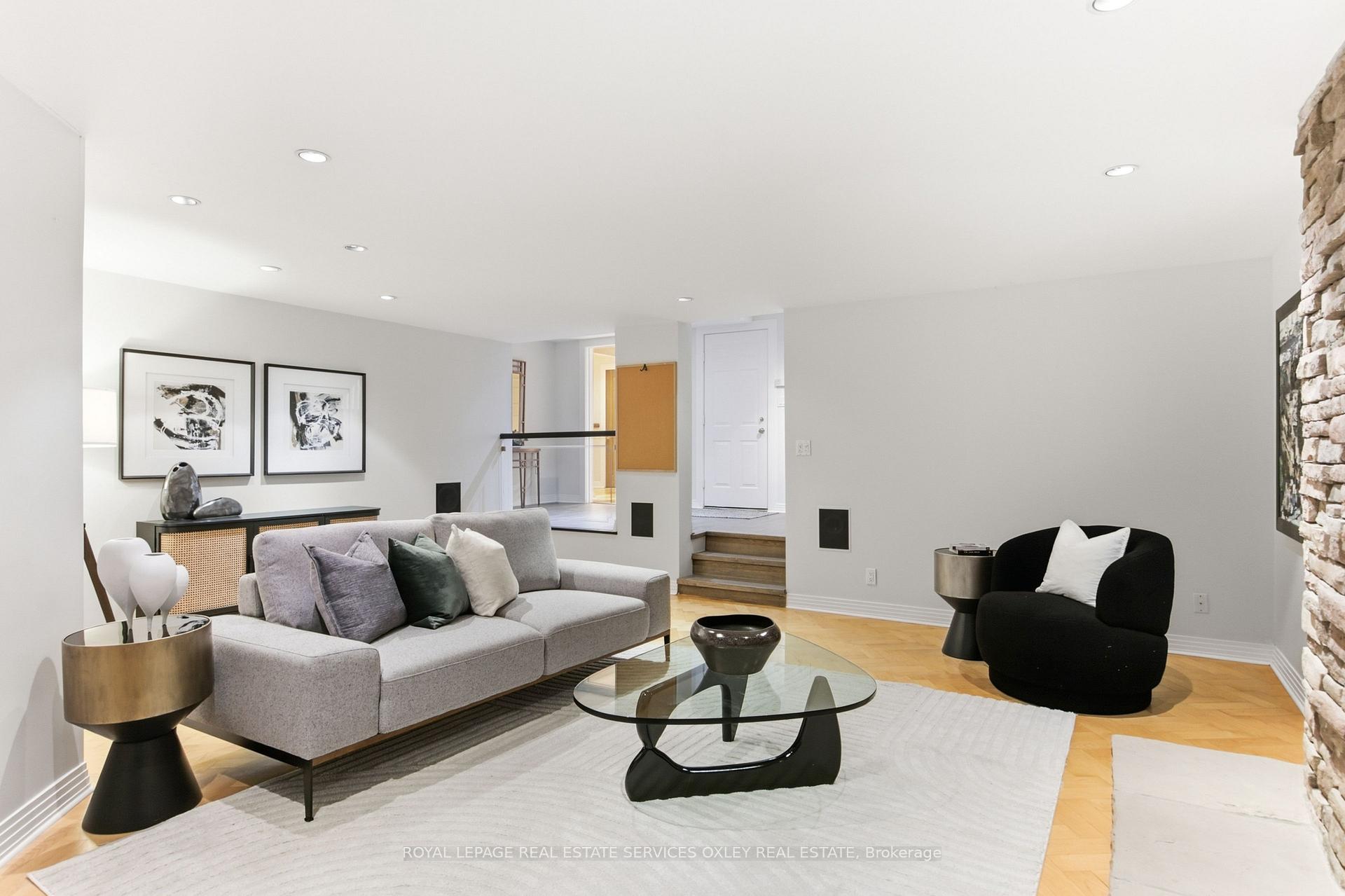 Photo 34 of 21 Astley Avenue, Toronto, Rosedale-Moore Park — HOMEH