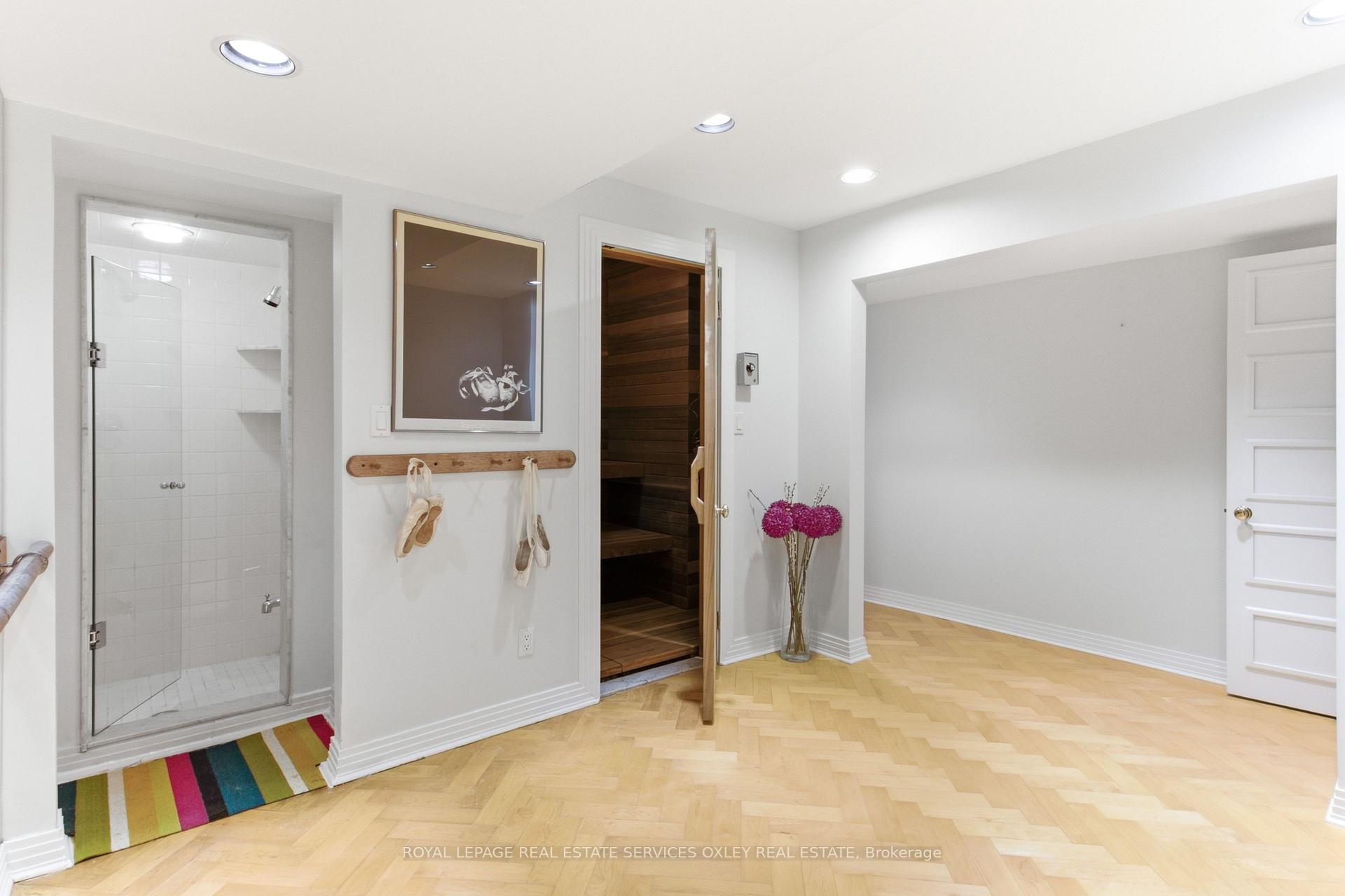 Photo 37 of 21 Astley Avenue, Toronto, Rosedale-Moore Park — HOMEH