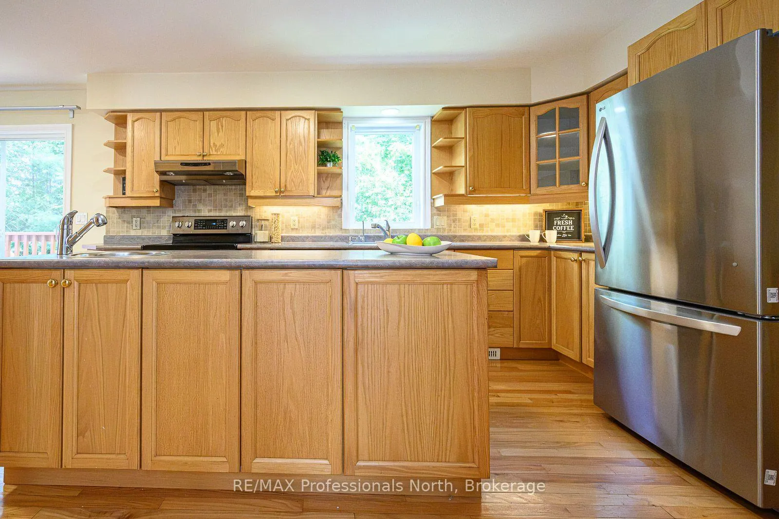 Photo 9 of 18 Heritage Crescent, Huntsville — HOMEH