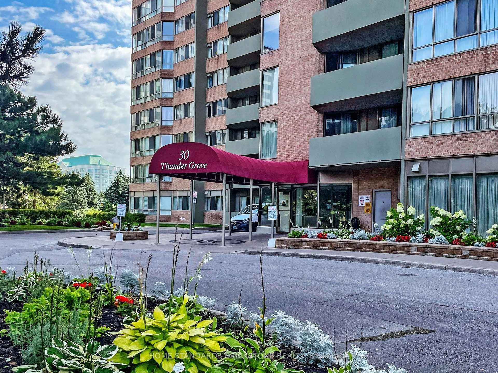Photo 3 of Unit 1705, 30 Thunder Grove, Scarborough, Agincourt North — HOMEH