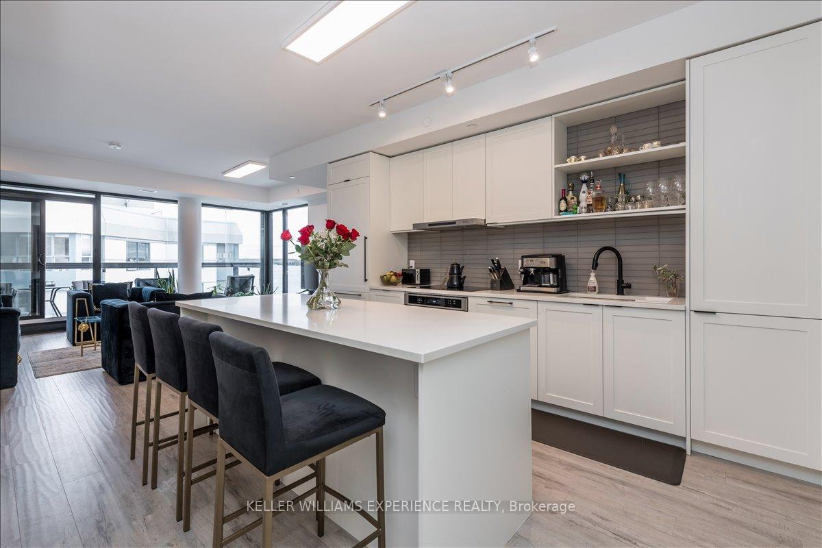 Photo 13 of Unit 714, 185 Dunlop Street E, Barrie, Lakeshore — HOMEH