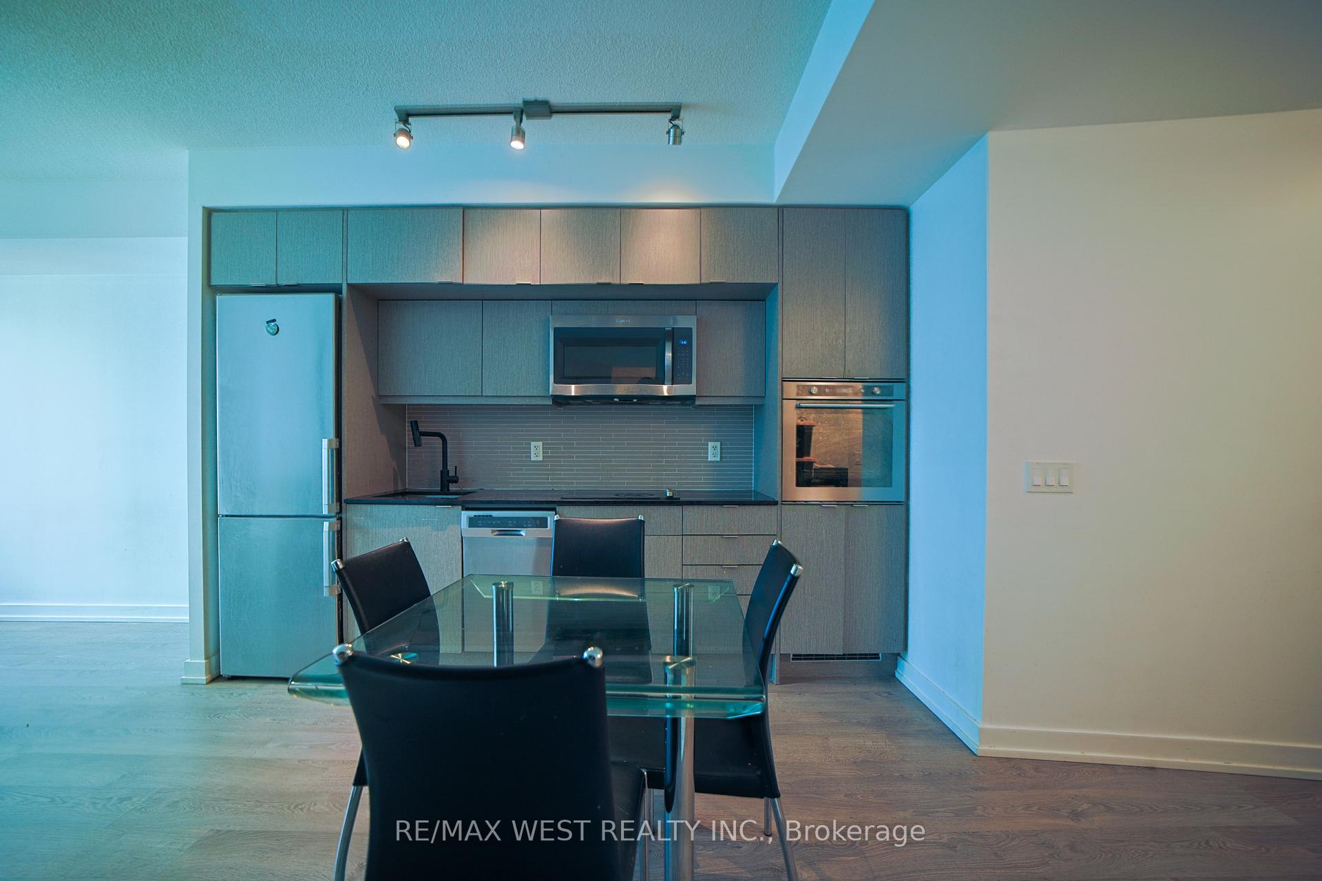 Photo 4 of Unit 1101, 10 York Street, Toronto, Waterfront Communities — HOMEH