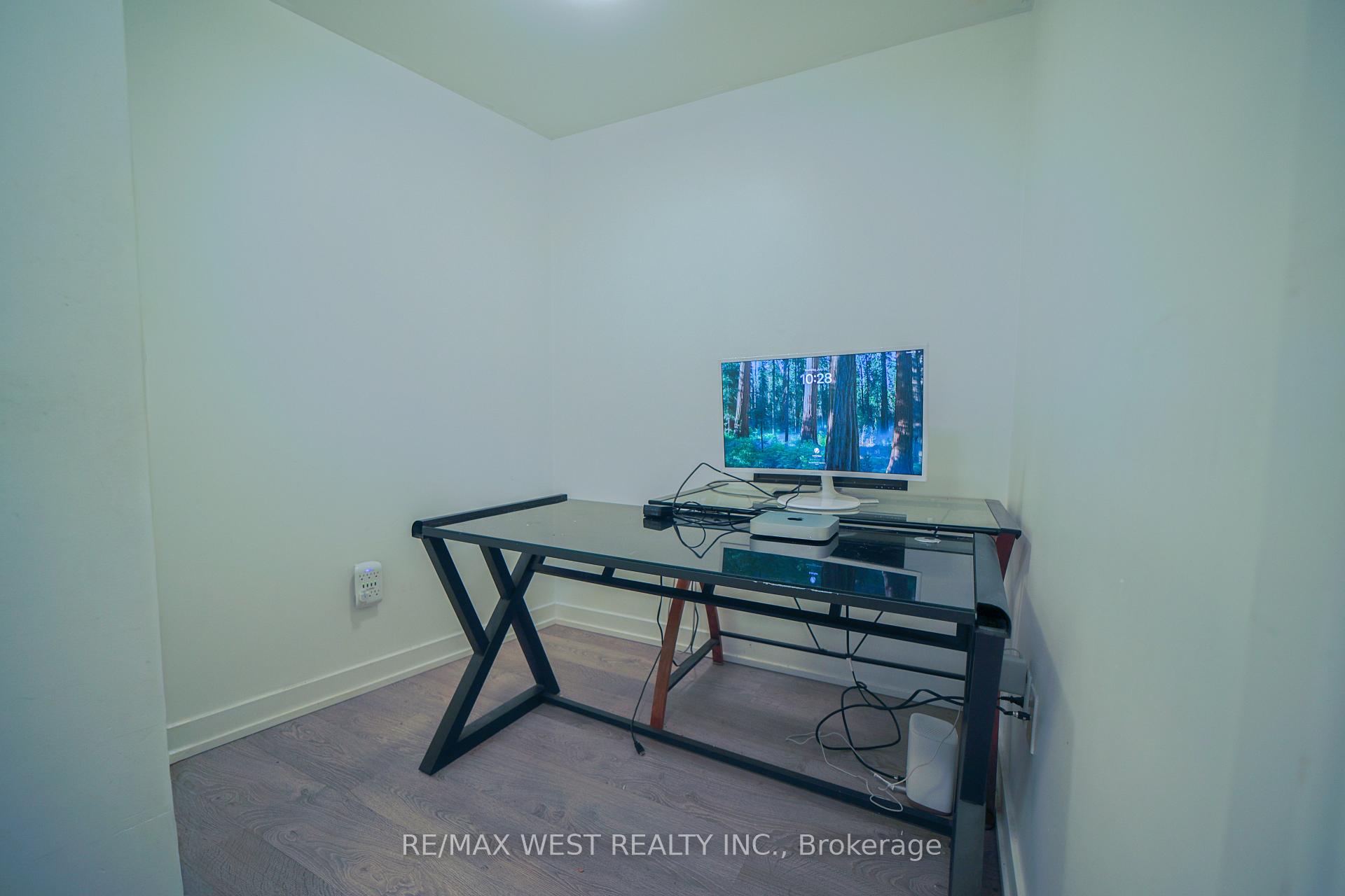 Photo 8 of Unit 1101, 10 York Street, Toronto, Waterfront Communities — HOMEH
