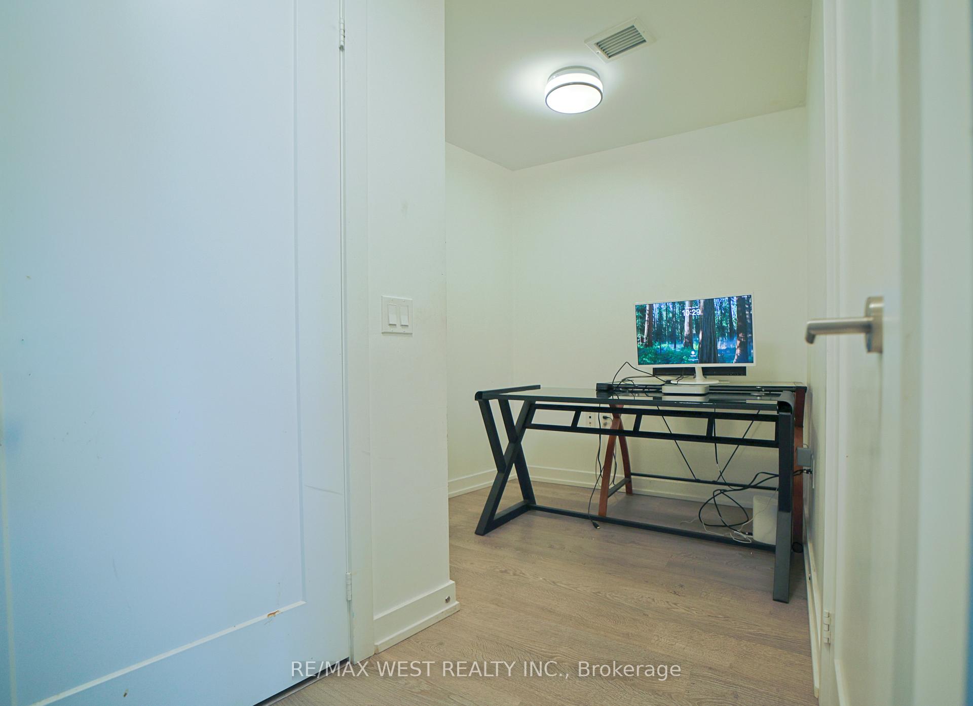 Photo 9 of Unit 1101, 10 York Street, Toronto, Waterfront Communities — HOMEH