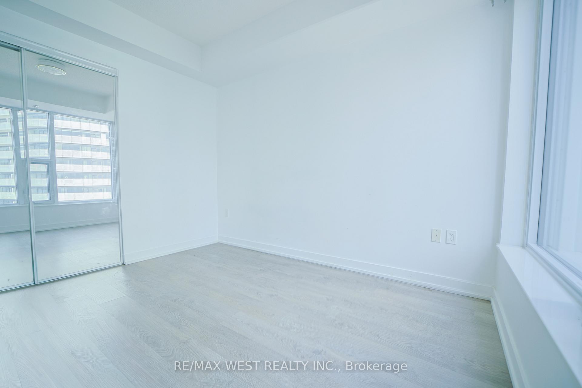 Photo 12 of Unit 1101, 10 York Street, Toronto, Waterfront Communities — HOMEH