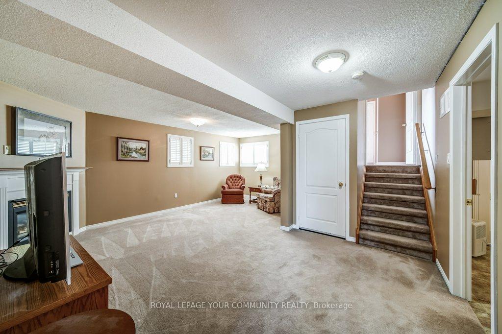 Photo 30 of 106 Burnaby Drive, Georgina, Keswick North — HOMEH