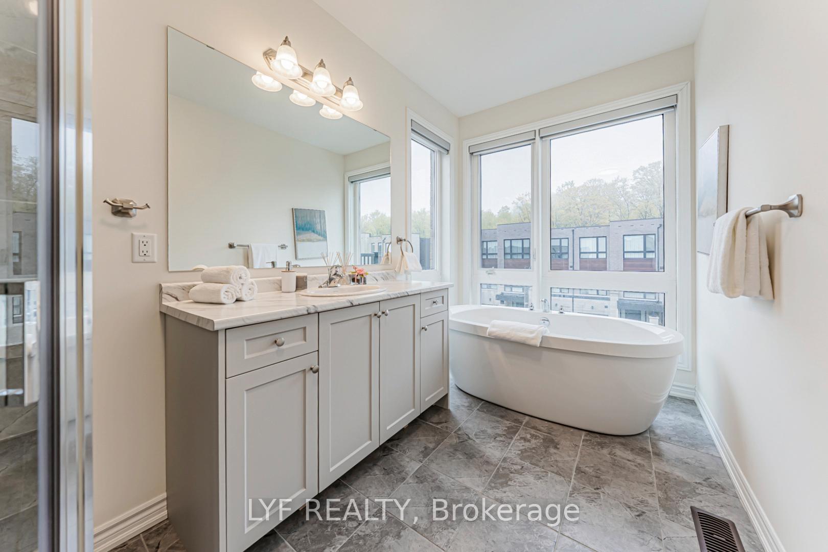 Photo 37 of 20 Lord Melborne Street, Markham, Victoria Square — HOMEH