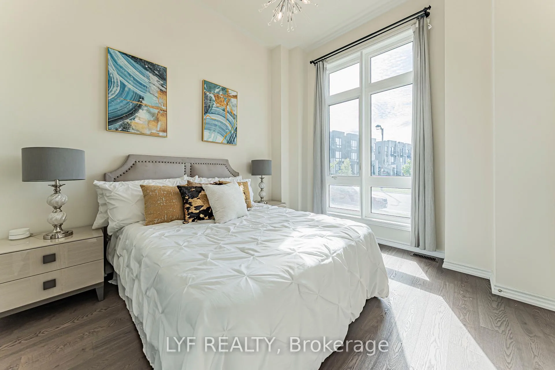 Photo 8 of 20 Lord Melborne Street, Markham, Victoria Square — HOMEH