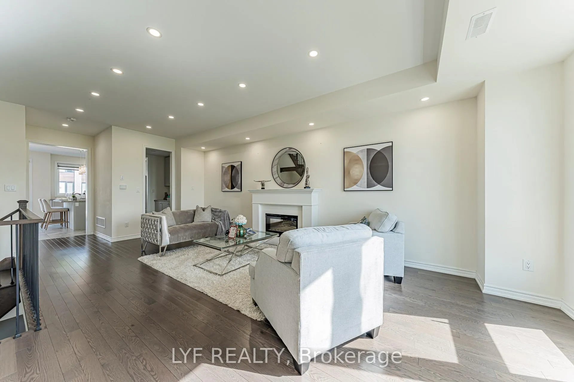 Photo 12 of 20 Lord Melborne Street, Markham, Victoria Square — HOMEH