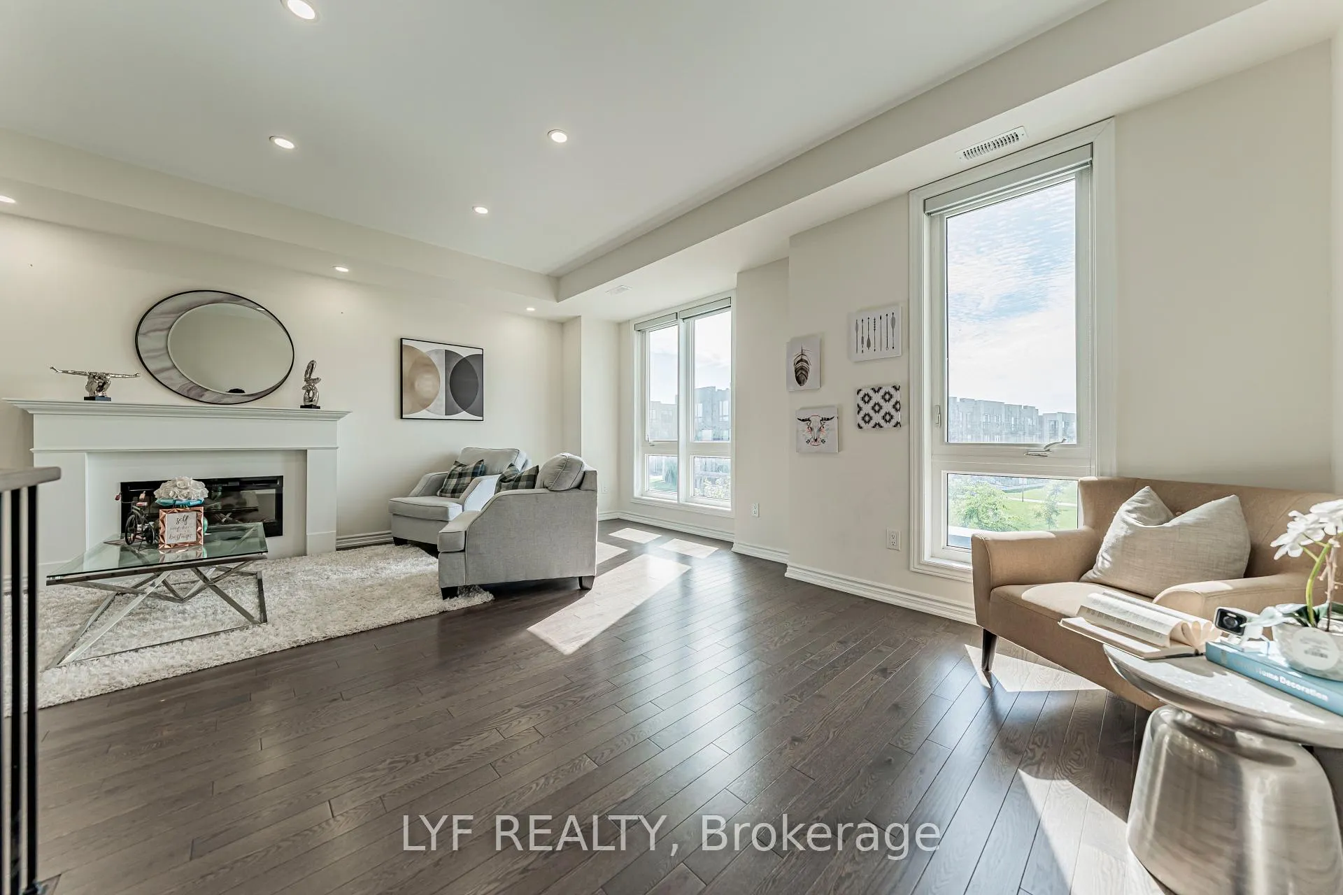 Photo 18 of 20 Lord Melborne Street, Markham, Victoria Square — HOMEH