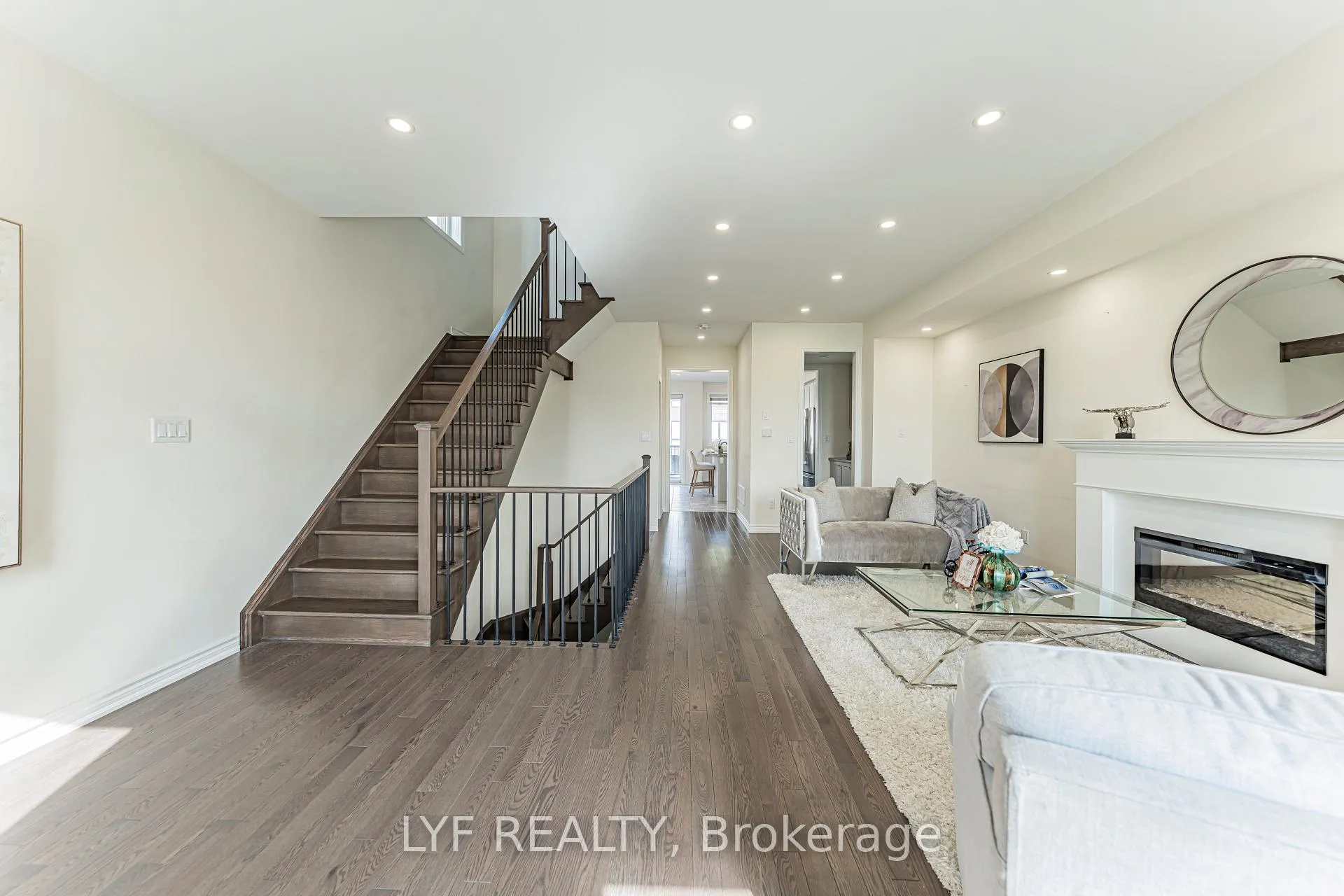 Photo 19 of 20 Lord Melborne Street, Markham, Victoria Square — HOMEH