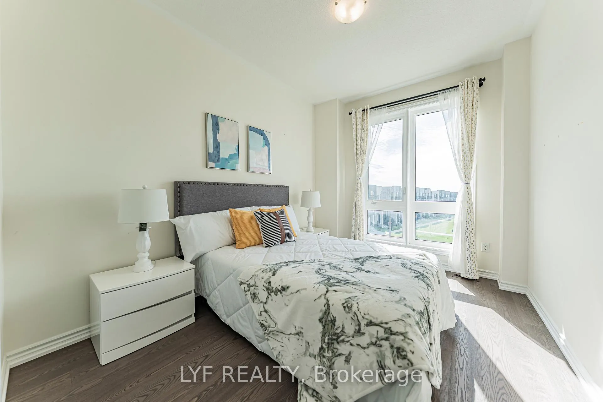 Photo 40 of 20 Lord Melborne Street, Markham, Victoria Square — HOMEH