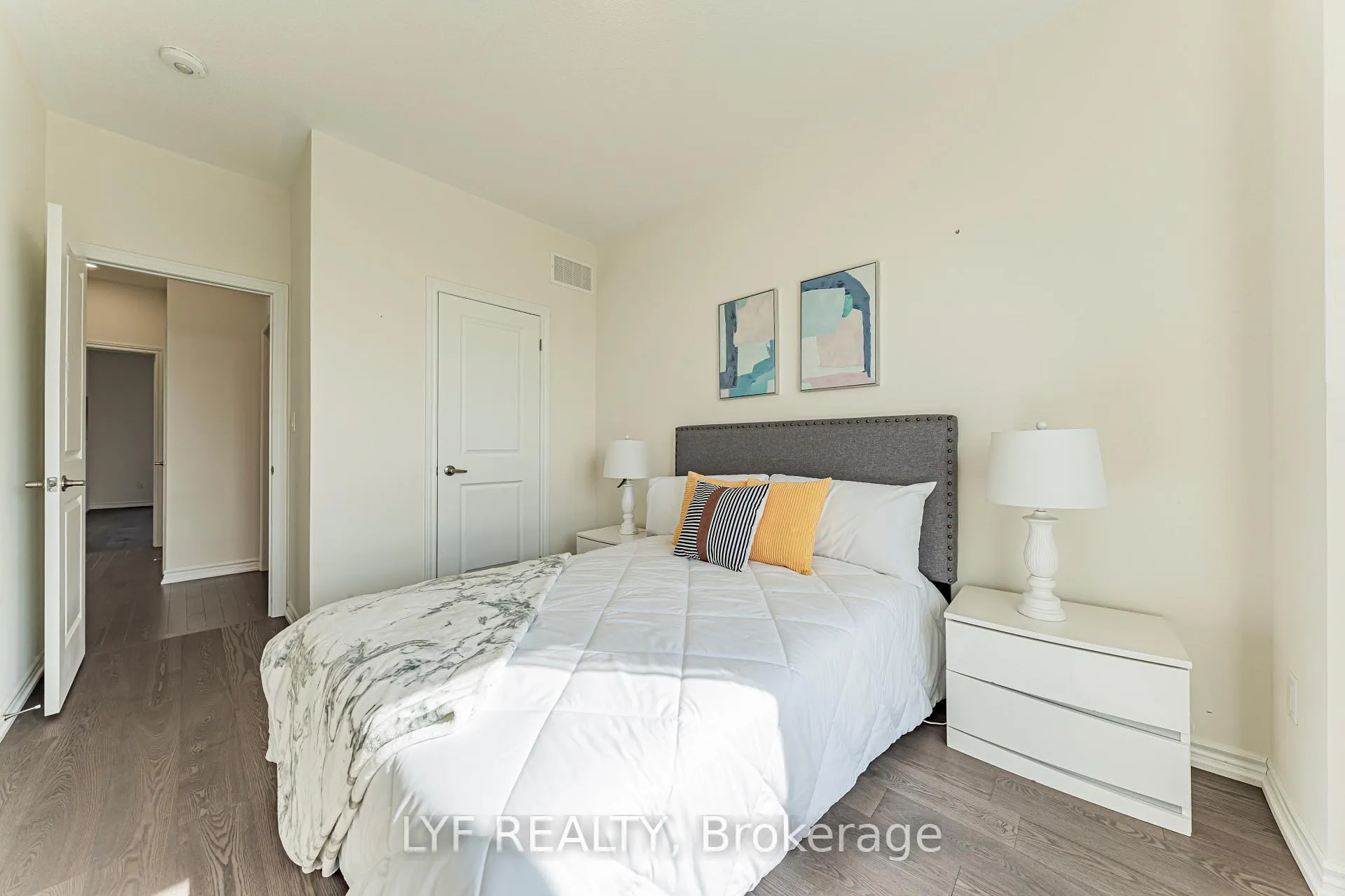 Photo 41 of 20 Lord Melborne Street, Markham, Victoria Square — HOMEH