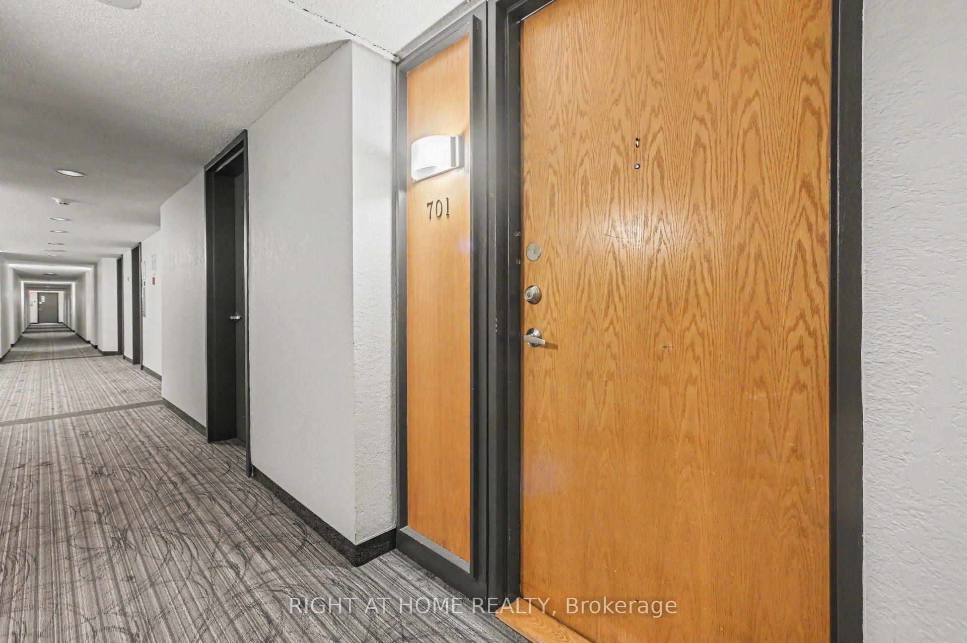 Photo 2 of Unit 701, 2759 Carousel Crescent, Ottawa, Emerald Woods/Sawmill Creek — HOMEH