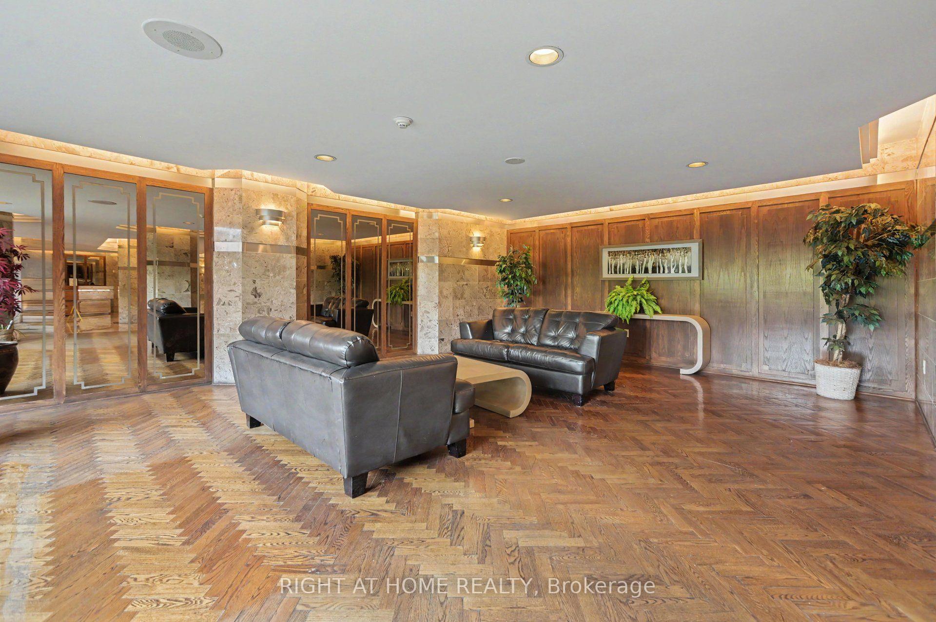 Photo 24 of Unit 701, 2759 Carousel Crescent, Ottawa, Emerald Woods/Sawmill Creek — HOMEH