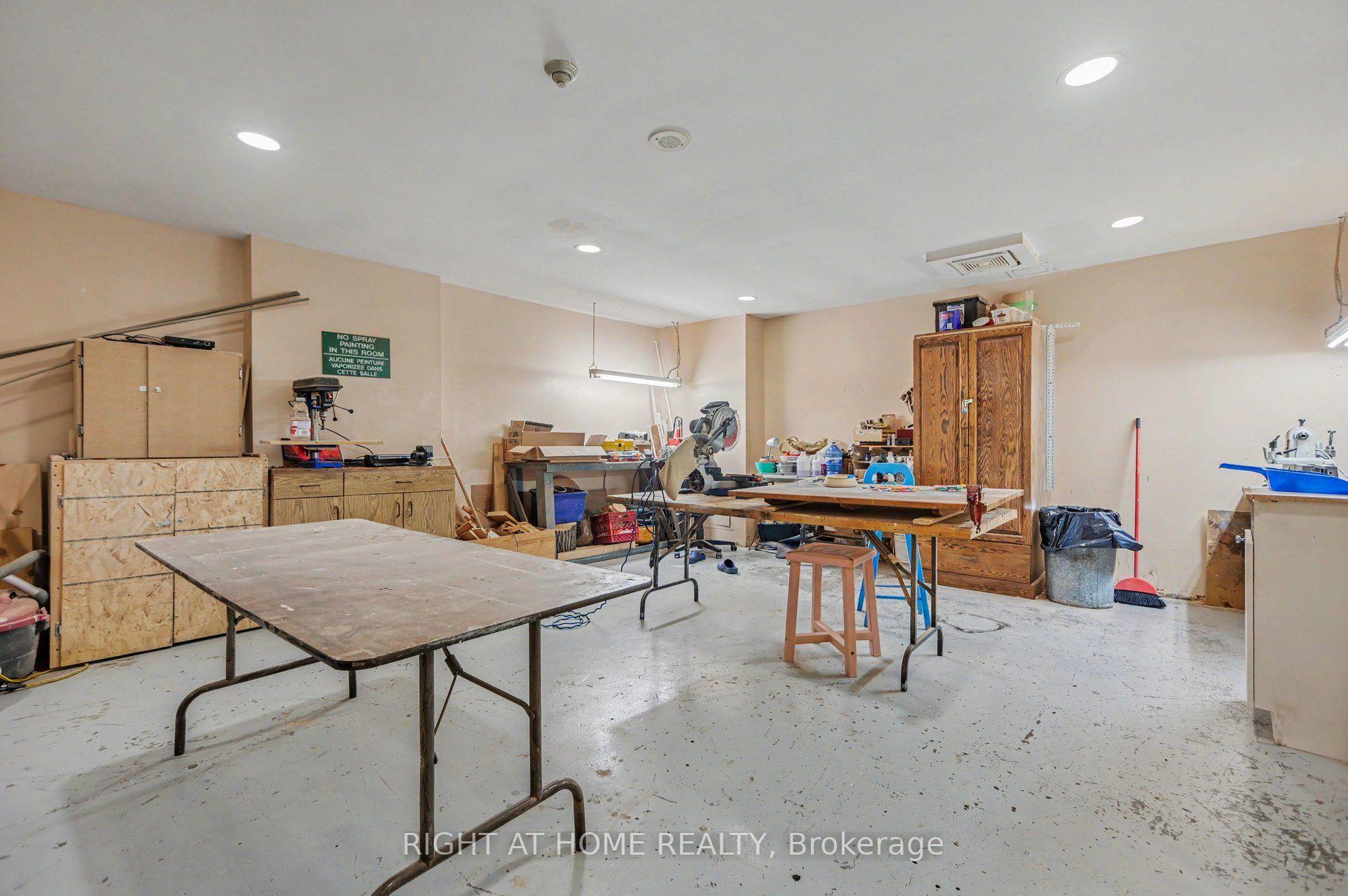 Photo 31 of Unit 701, 2759 Carousel Crescent, Ottawa, Emerald Woods/Sawmill Creek — HOMEH