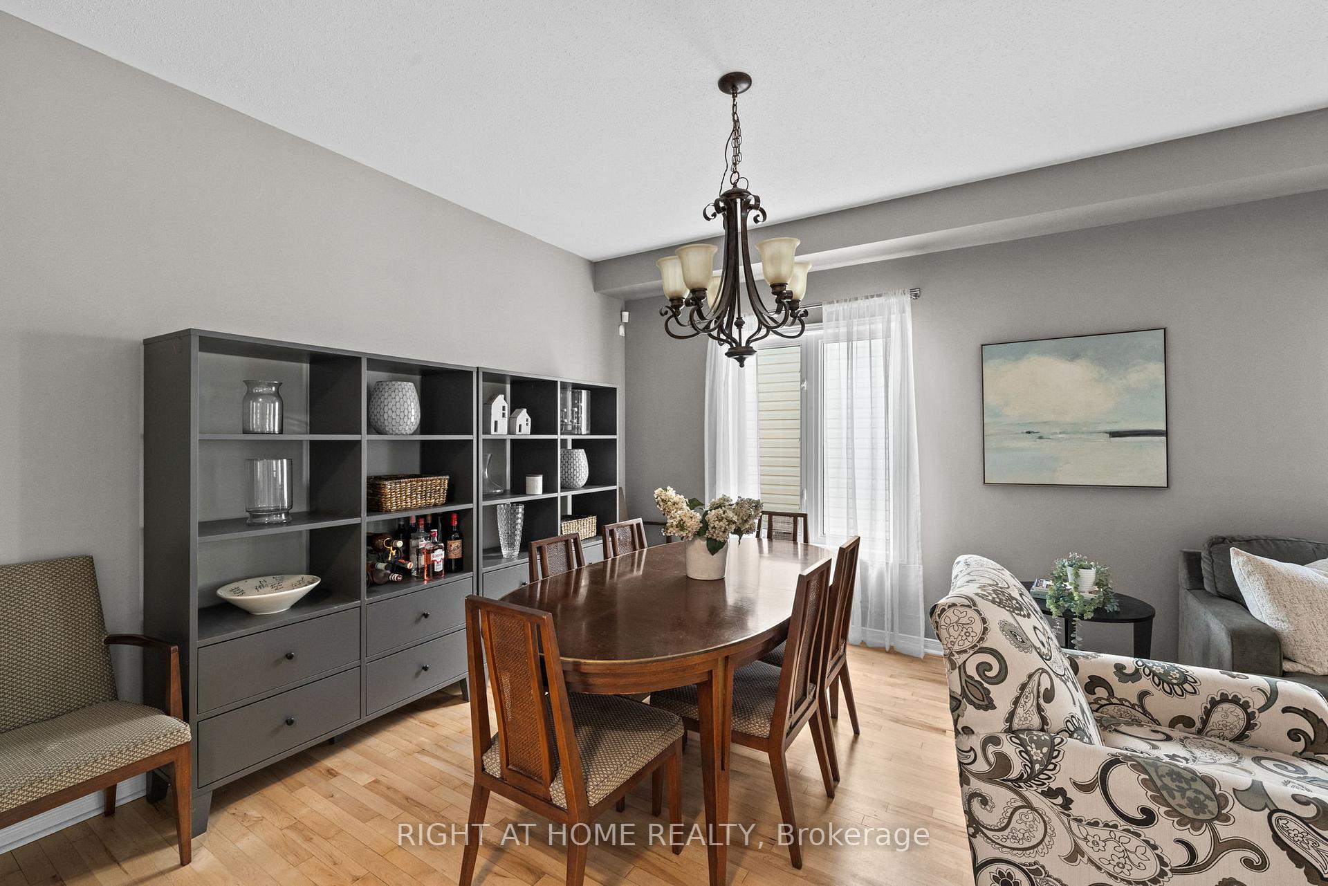 Photo 10 of 517 Stonechurch Way, Ottawa, Barrhaven - Cedargrove/Fraserdale — HOMEH