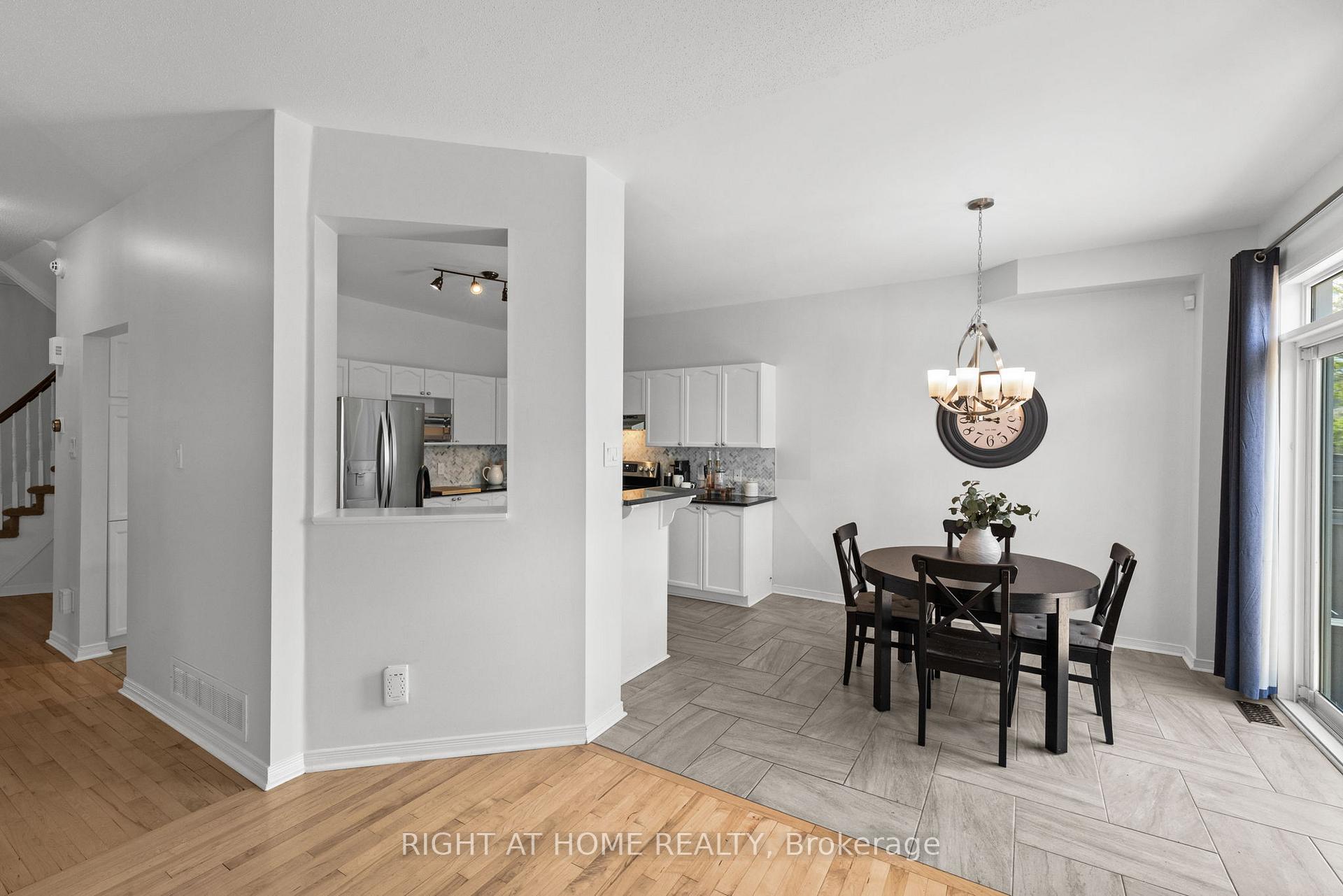Photo 11 of 517 Stonechurch Way, Ottawa, Barrhaven - Cedargrove/Fraserdale — HOMEH