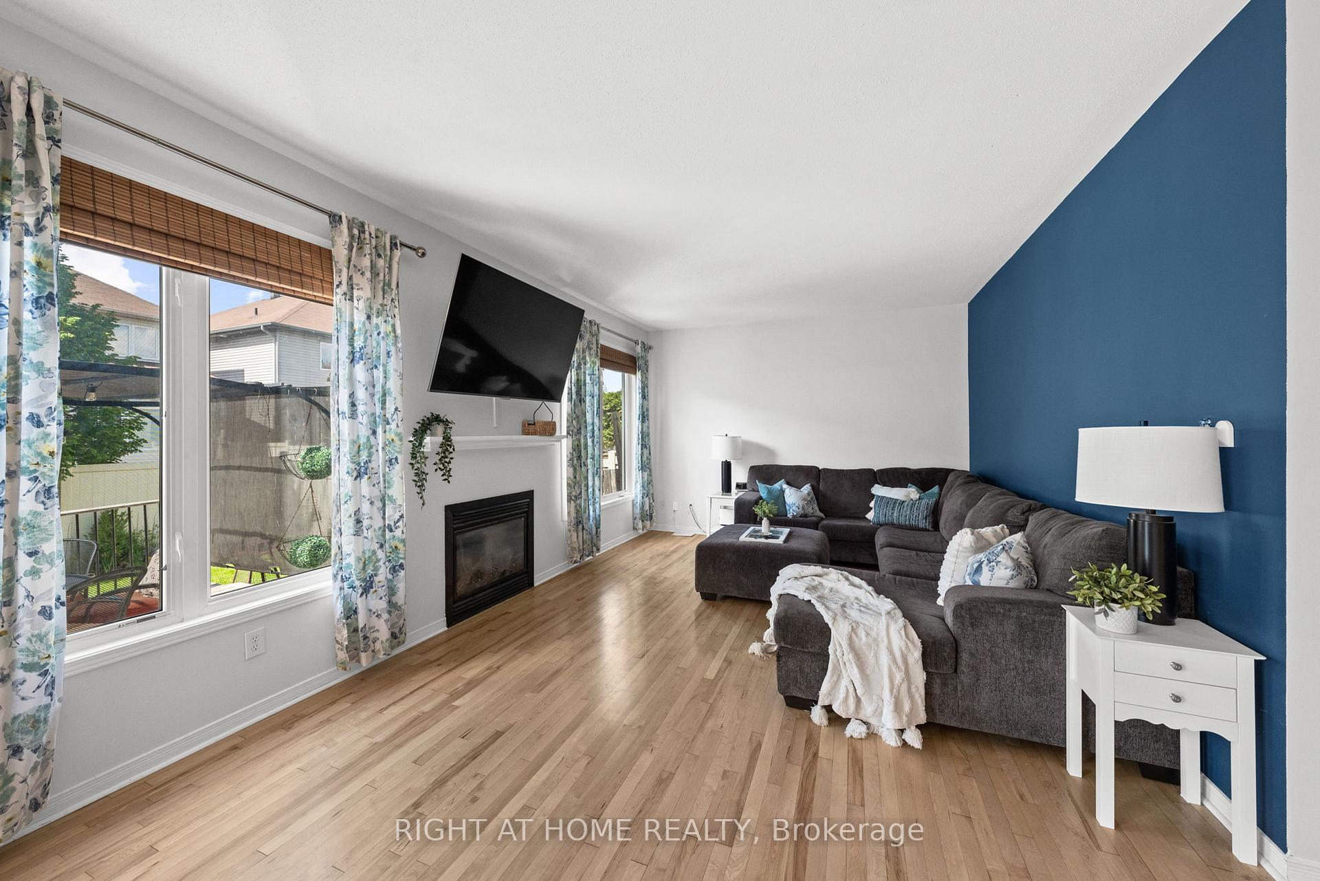 Photo 18 of 517 Stonechurch Way, Ottawa, Barrhaven - Cedargrove/Fraserdale — HOMEH