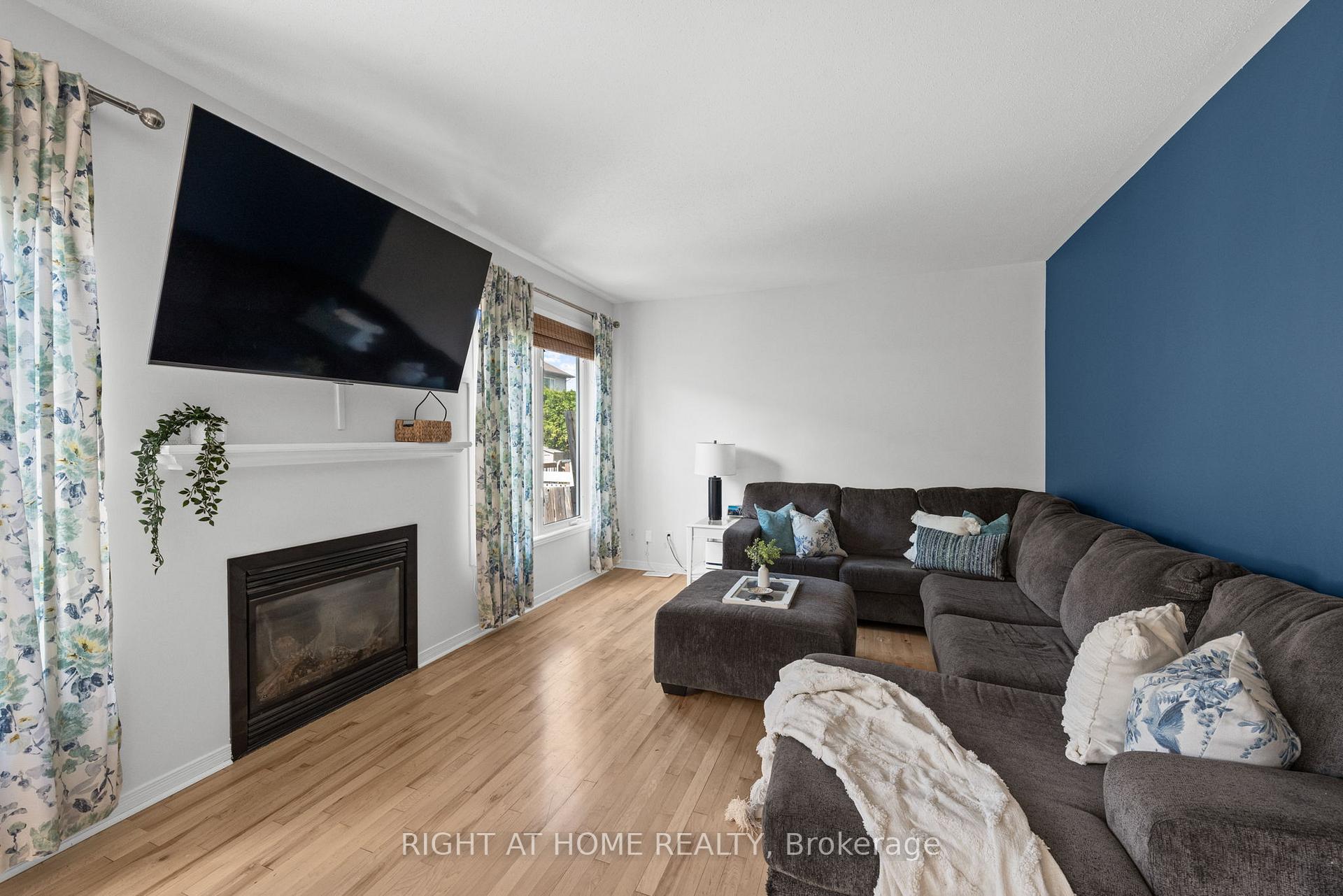 Photo 20 of 517 Stonechurch Way, Ottawa, Barrhaven - Cedargrove/Fraserdale — HOMEH