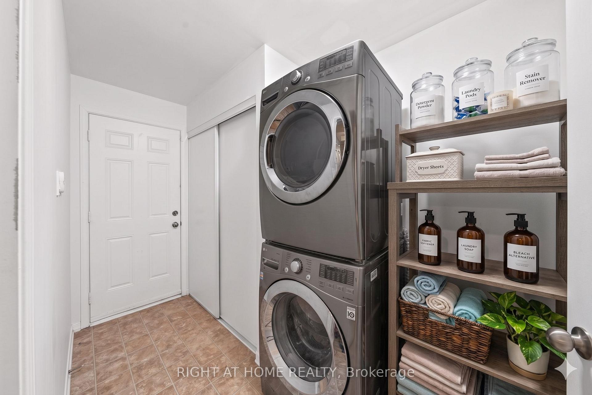 Photo 21 of 517 Stonechurch Way, Ottawa, Barrhaven - Cedargrove/Fraserdale — HOMEH