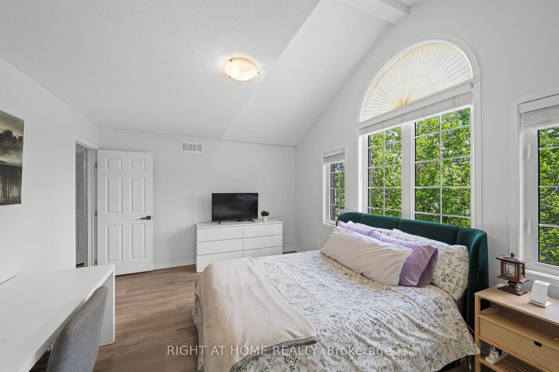 Photo 30 of 517 Stonechurch Way, Ottawa, Barrhaven - Cedargrove/Fraserdale — HOMEH