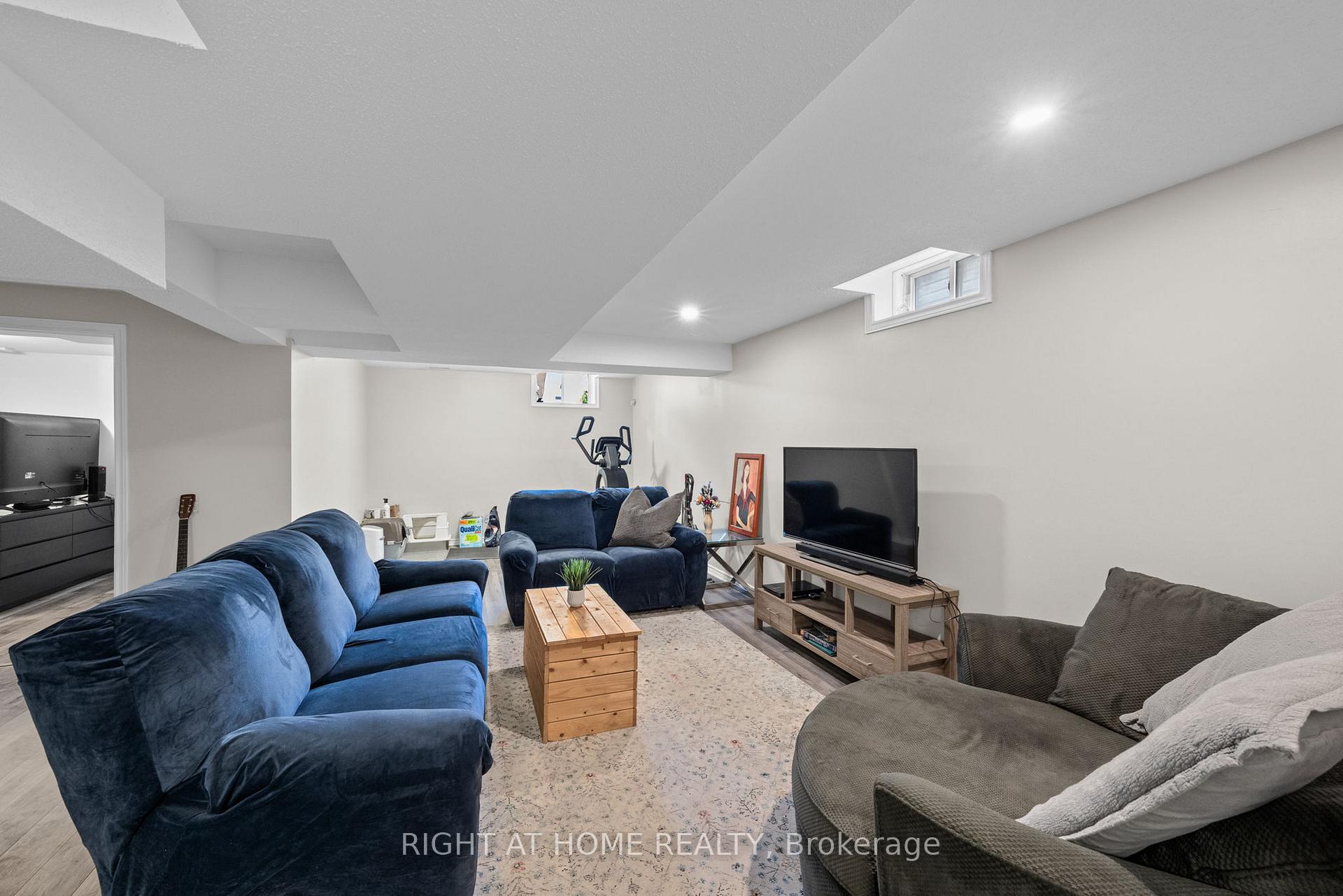 Photo 36 of 517 Stonechurch Way, Ottawa, Barrhaven - Cedargrove/Fraserdale — HOMEH