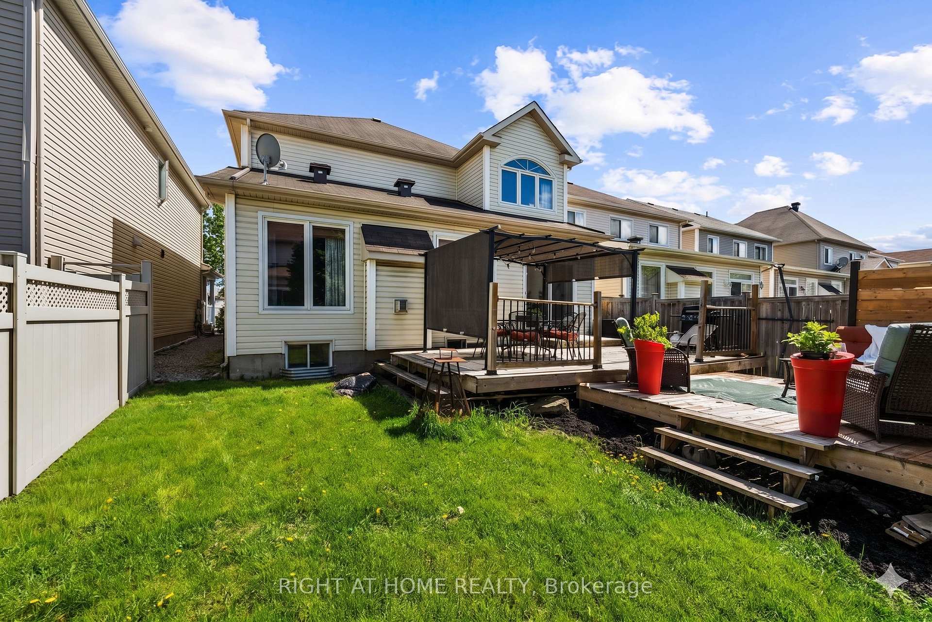 Photo 40 of 517 Stonechurch Way, Ottawa, Barrhaven - Cedargrove/Fraserdale — HOMEH