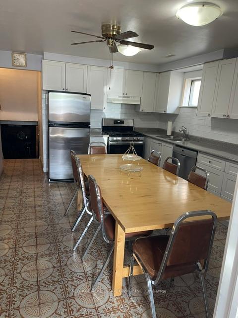 Photo 15 of 112 Anthia Drive W, North York, Humber Summit — HOMEH