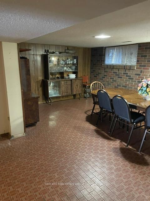 Photo 18 of 112 Anthia Drive W, North York, Humber Summit — HOMEH