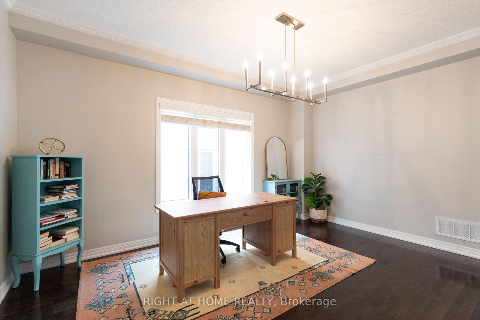 Photo 11 of 182 Maurier Boulevard, Vaughan, Patterson — HOMEH