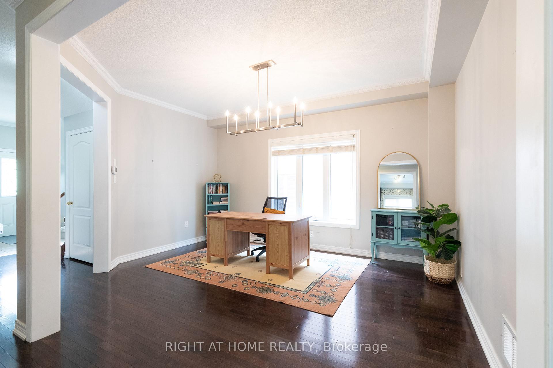Photo 12 of 182 Maurier Boulevard, Vaughan, Patterson — HOMEH
