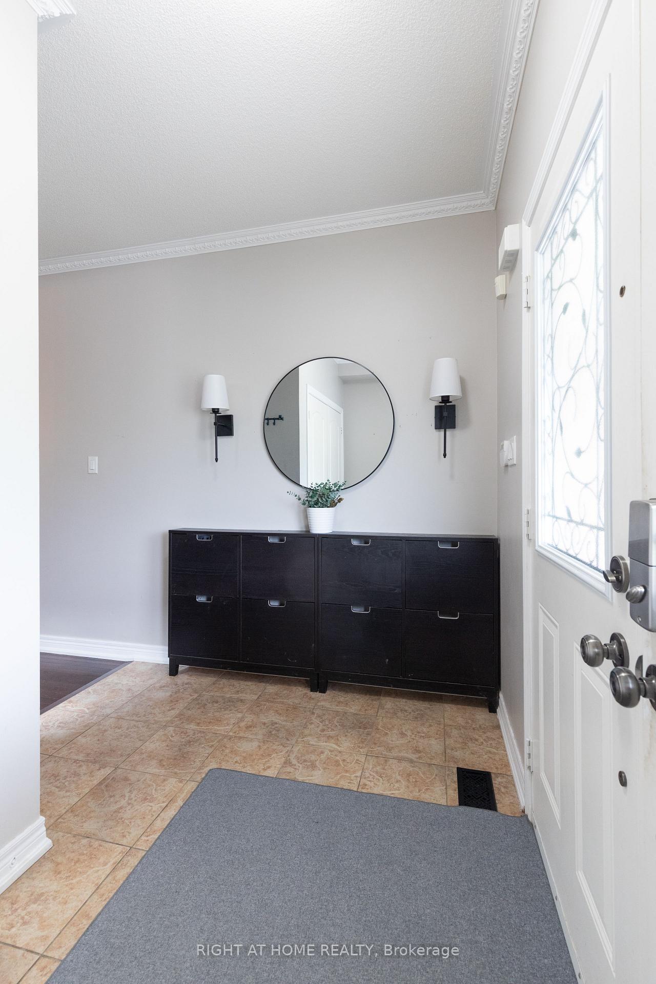 Photo 15 of 182 Maurier Boulevard, Vaughan, Patterson — HOMEH