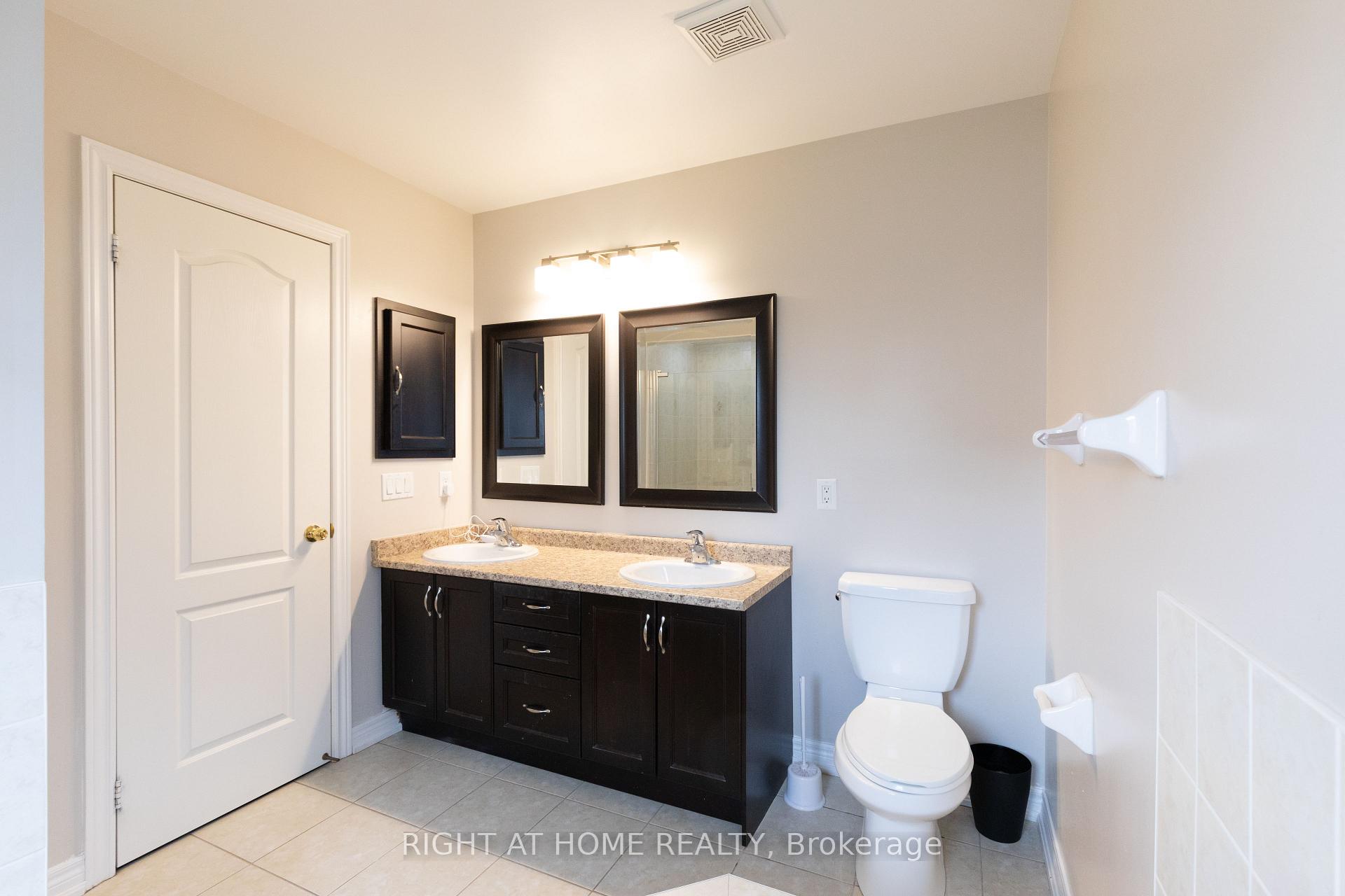Photo 30 of 182 Maurier Boulevard, Vaughan, Patterson — HOMEH