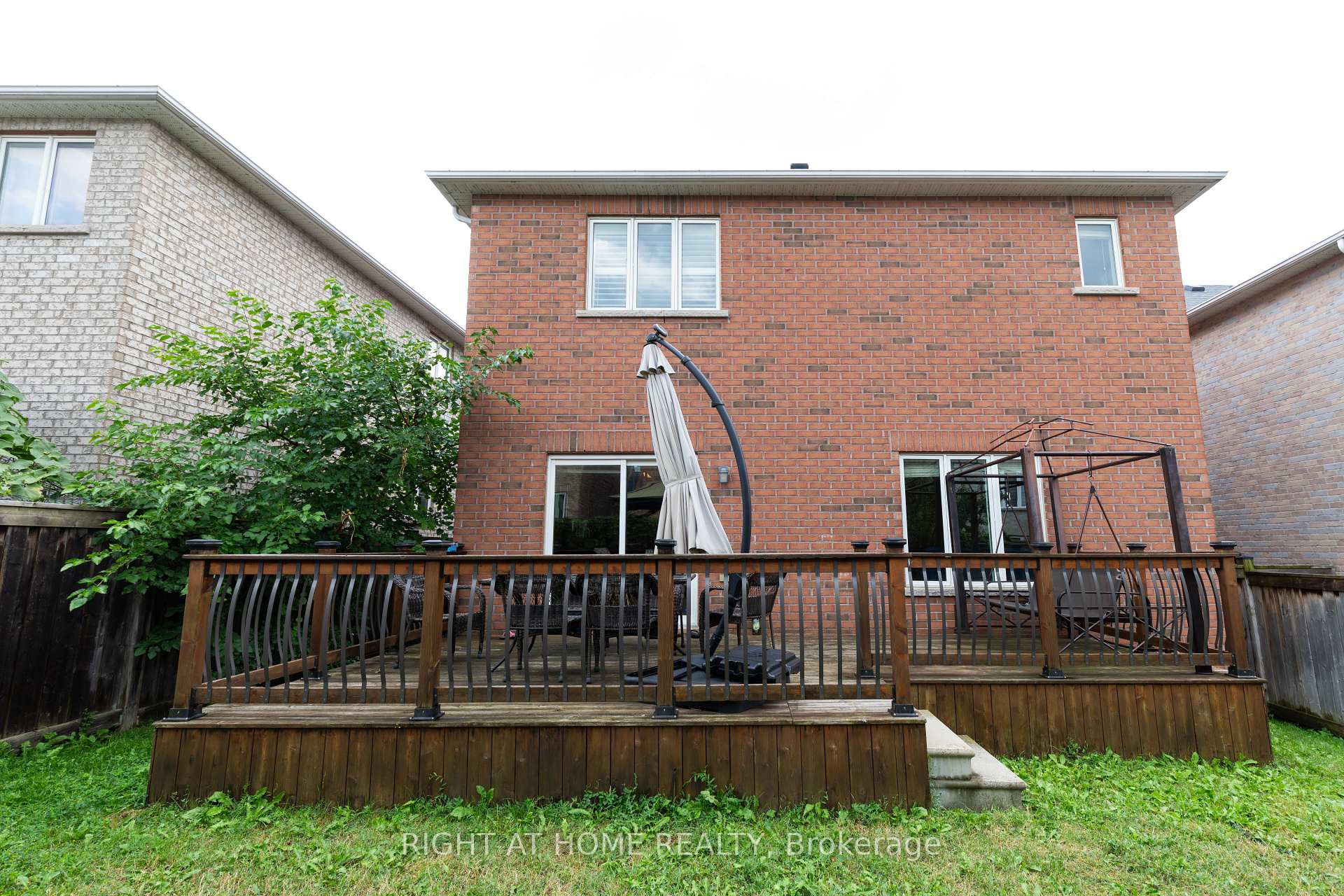 Photo 32 of 182 Maurier Boulevard, Vaughan, Patterson — HOMEH