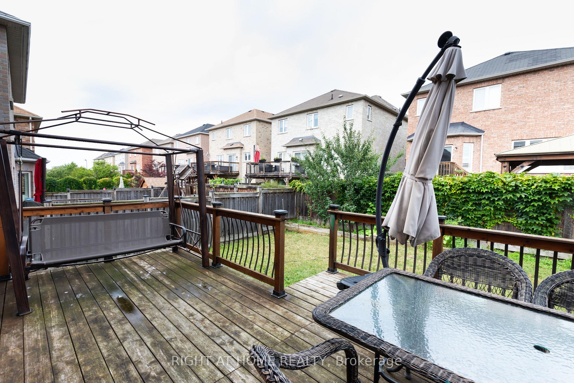 Photo 35 of 182 Maurier Boulevard, Vaughan, Patterson — HOMEH