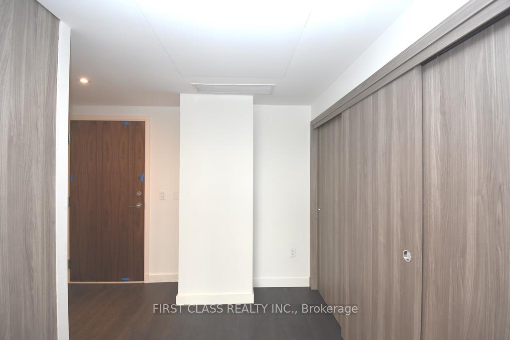 Photo 3 of Unit 1707, 25 Mcmahon Drive, North York, Bayview Village — HOMEH